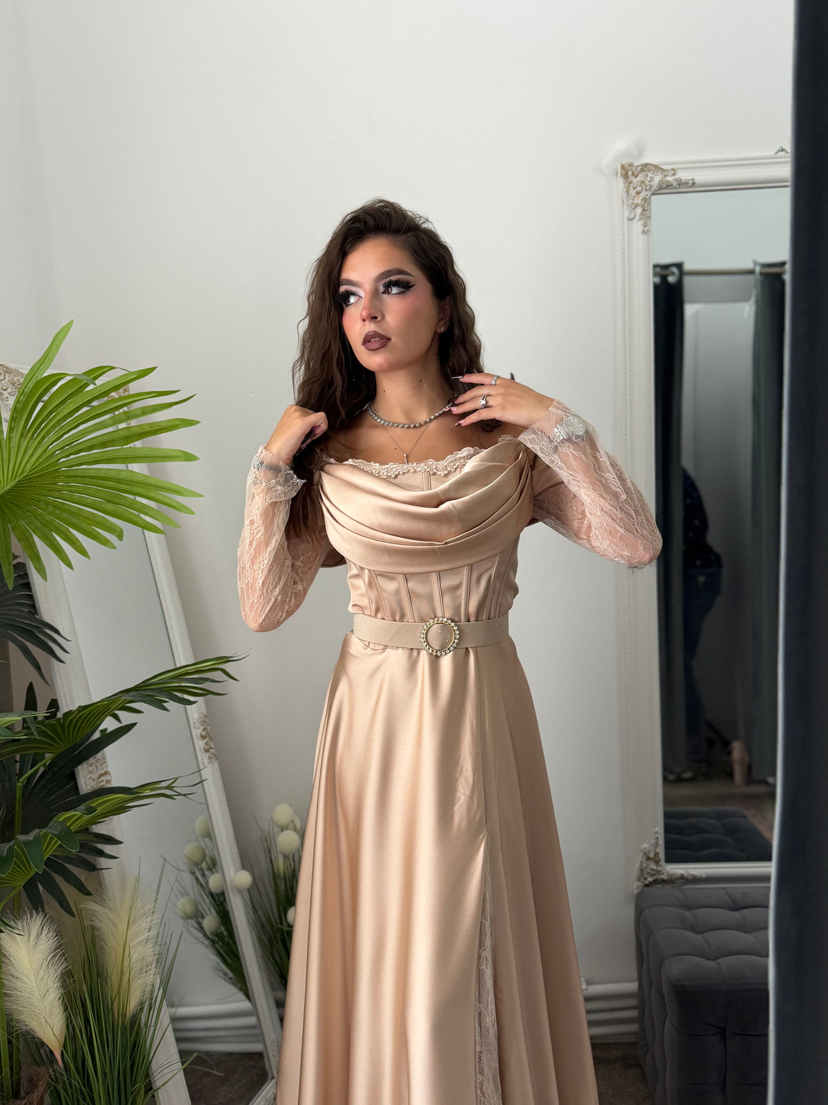 Rochie elegantă crem tip prințesă LUXURY