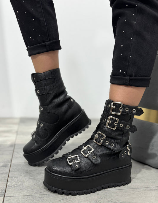 Bocanci negri cu catarame și talpă groasă DENISSE