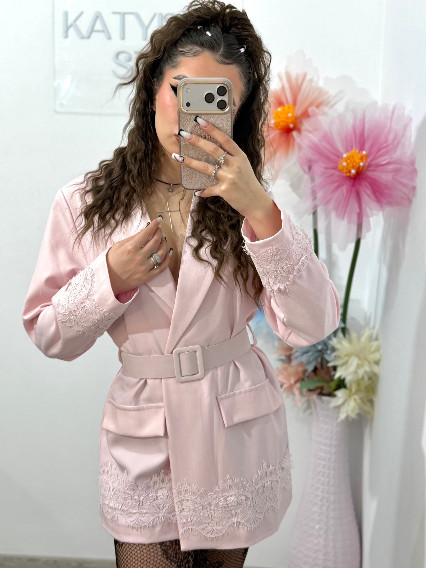 Sacou cu dantelă și curea roz ANDREEA