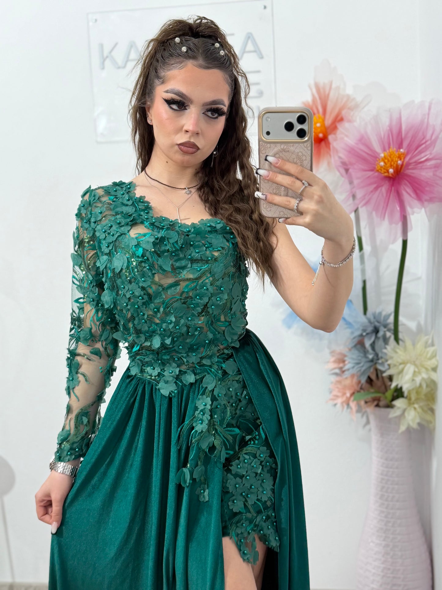 Rochie verde spectaculoasă din catifea și dantelă DELUX