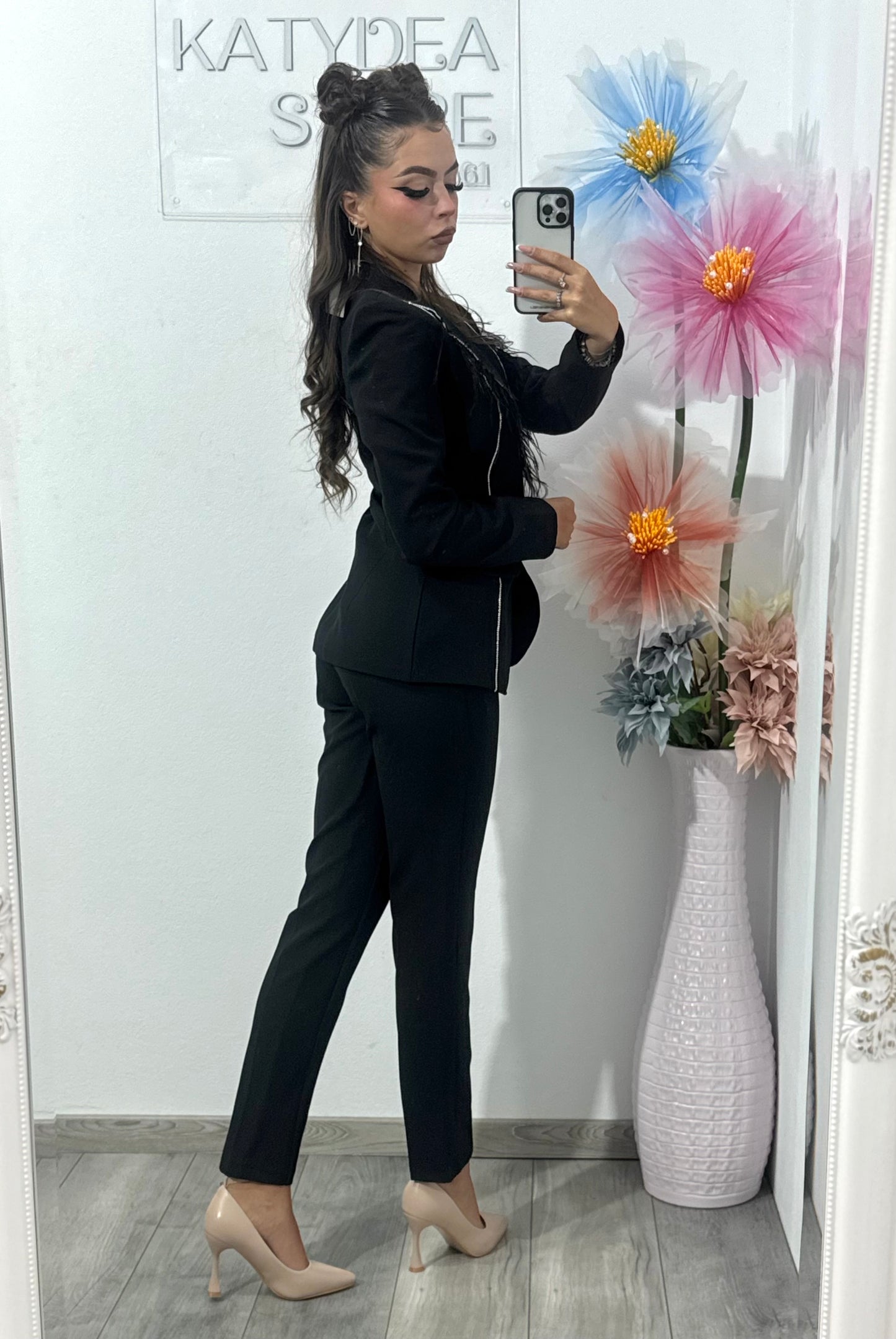Costum elegant cu cristale și pene negru Carina