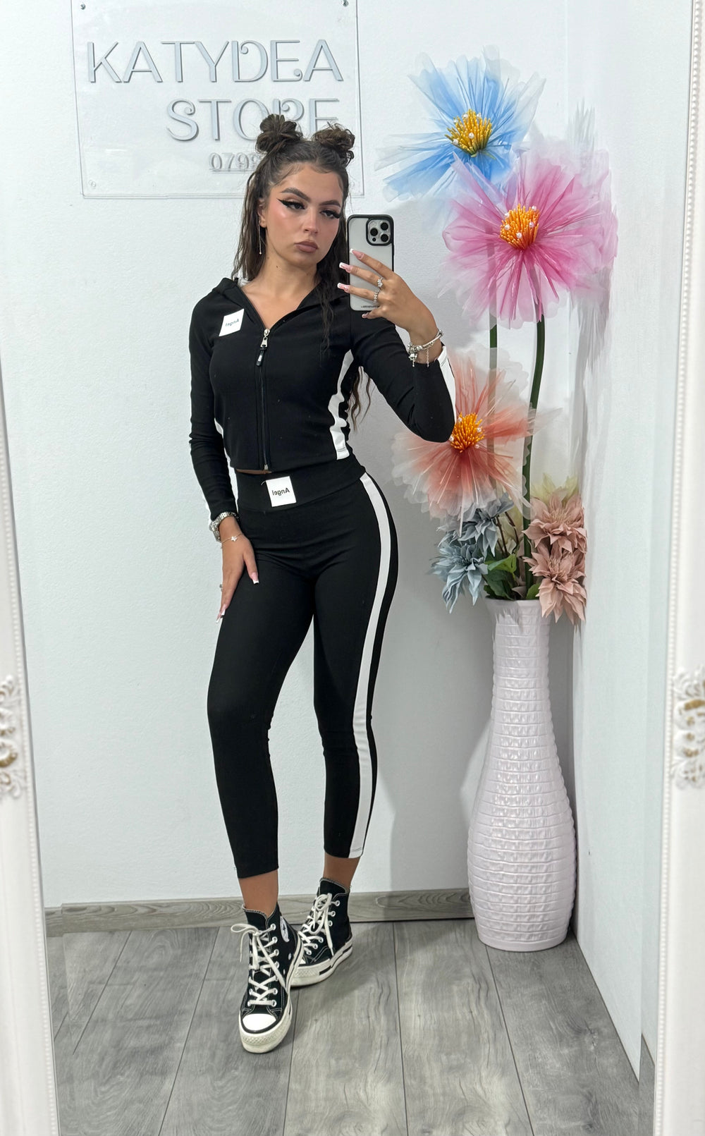 Compleu Angel negru