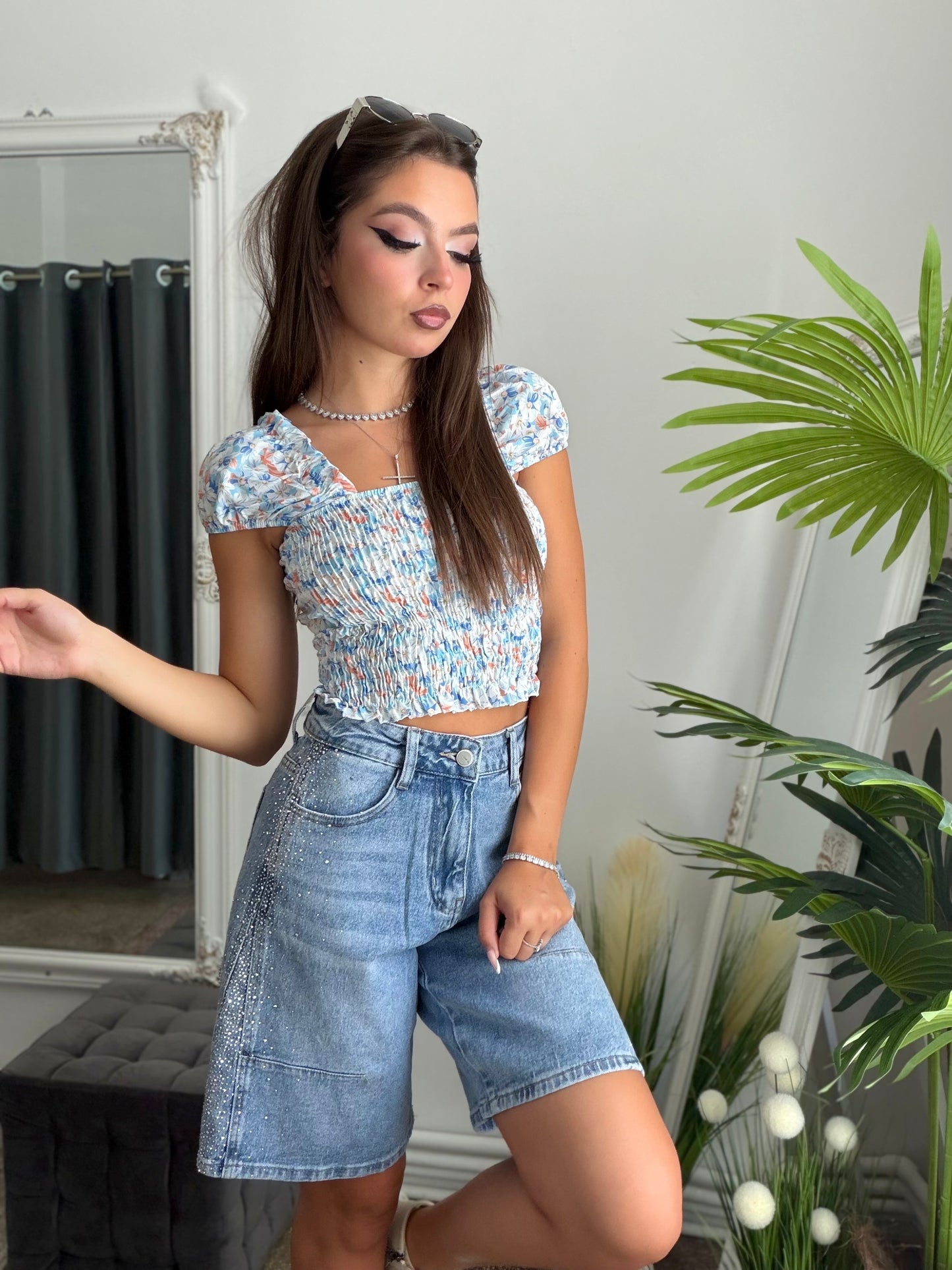 Jeans tip bermude cu cristale laterale ELLA