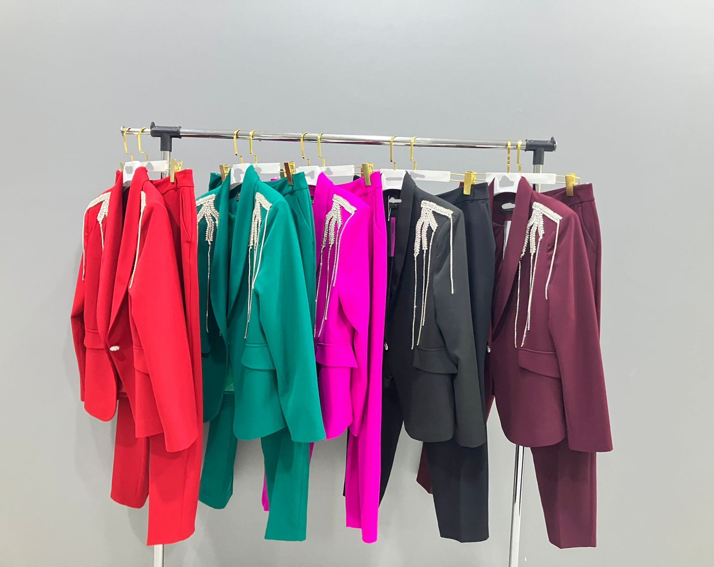 Costum elegant roșu MAYA