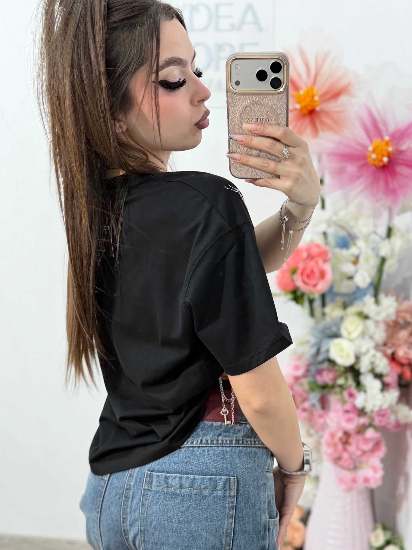 Tricou negru cu lanțuri și accesorii SELENNE