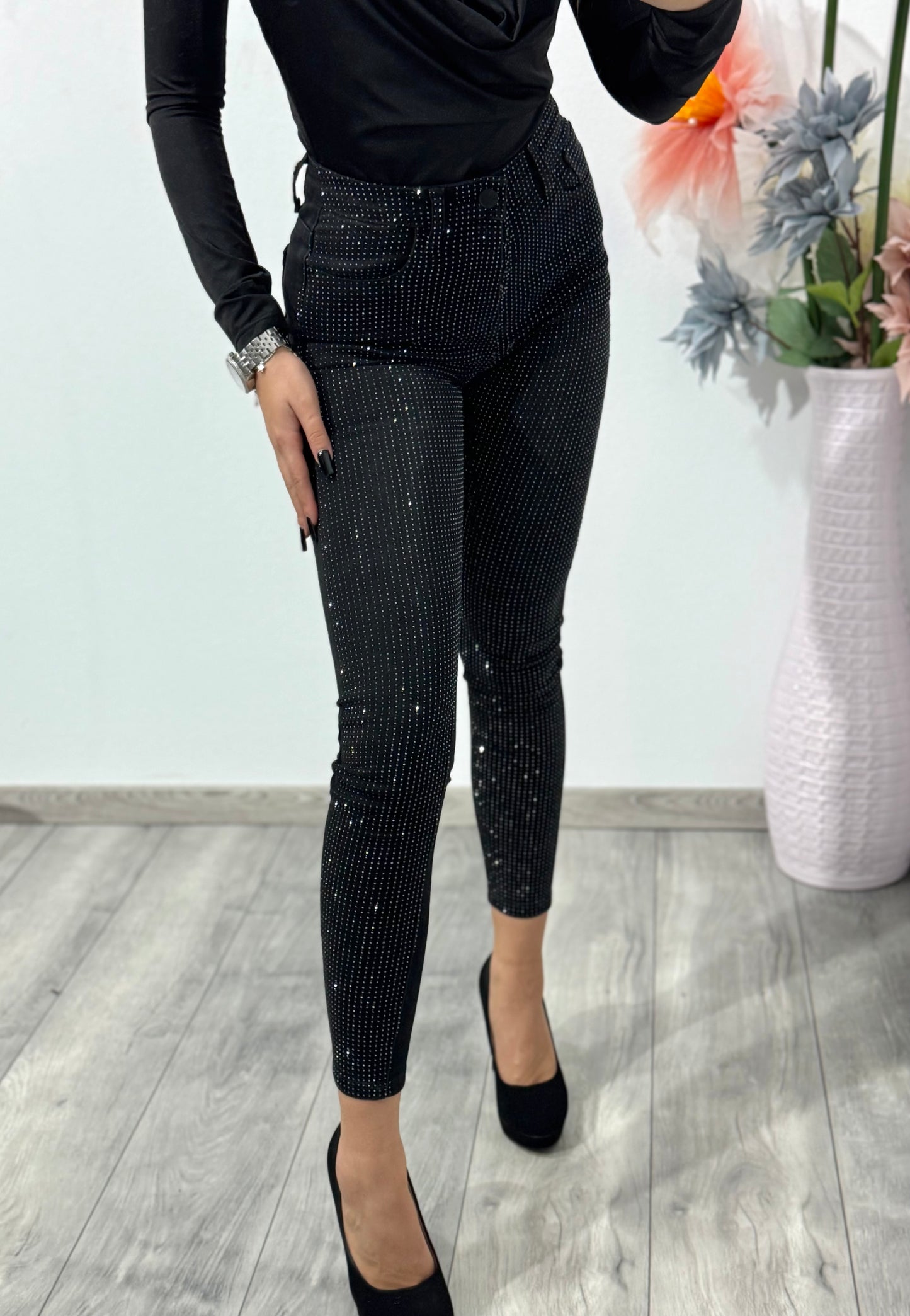 Jeans skinny negri cu cristale Wella