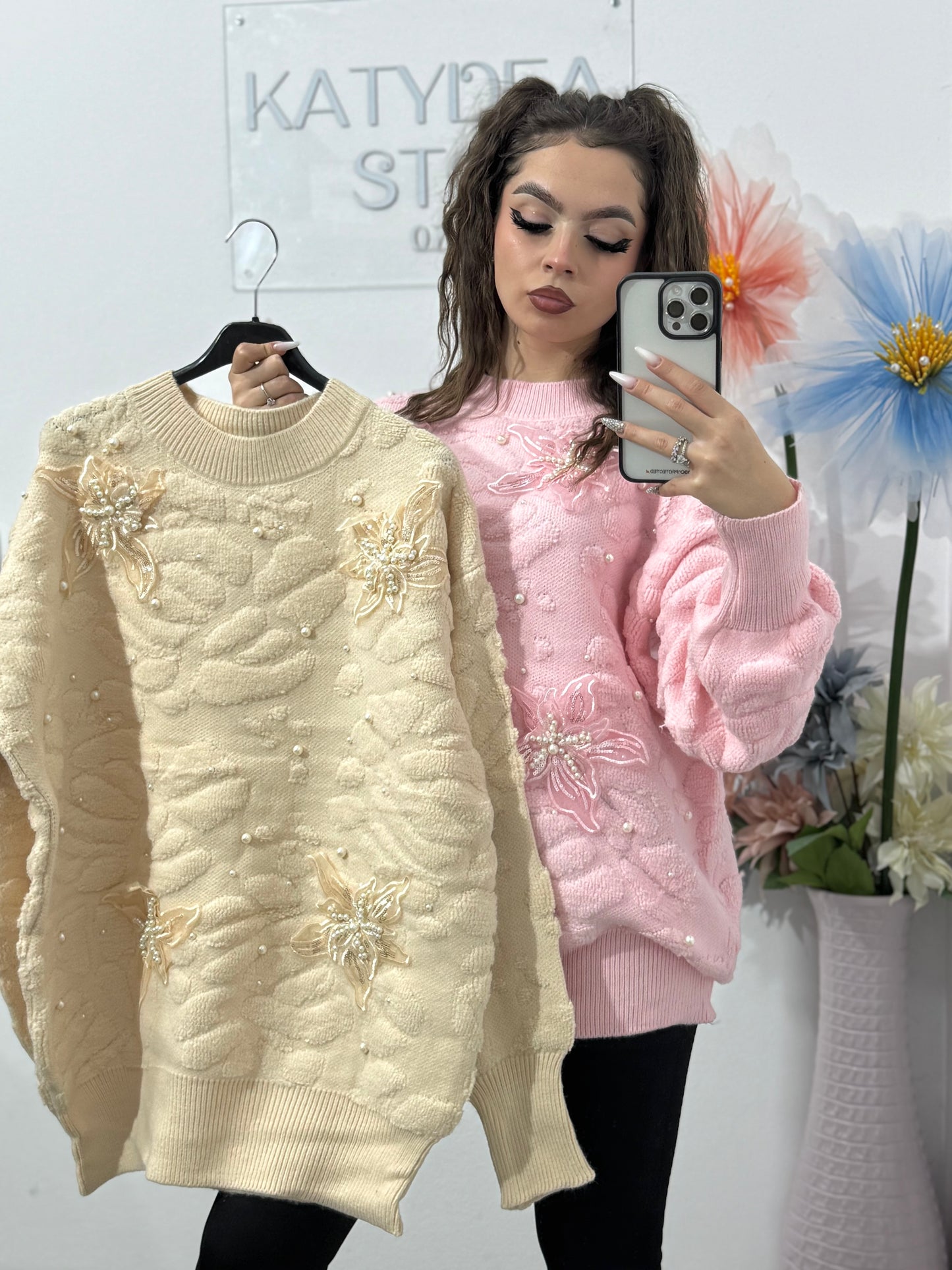 Pulover cu perle și flori 3D ELLA