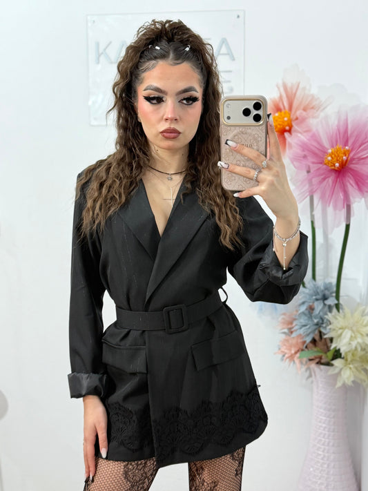 Sacou cu dantelă și curea negru ANDREEA