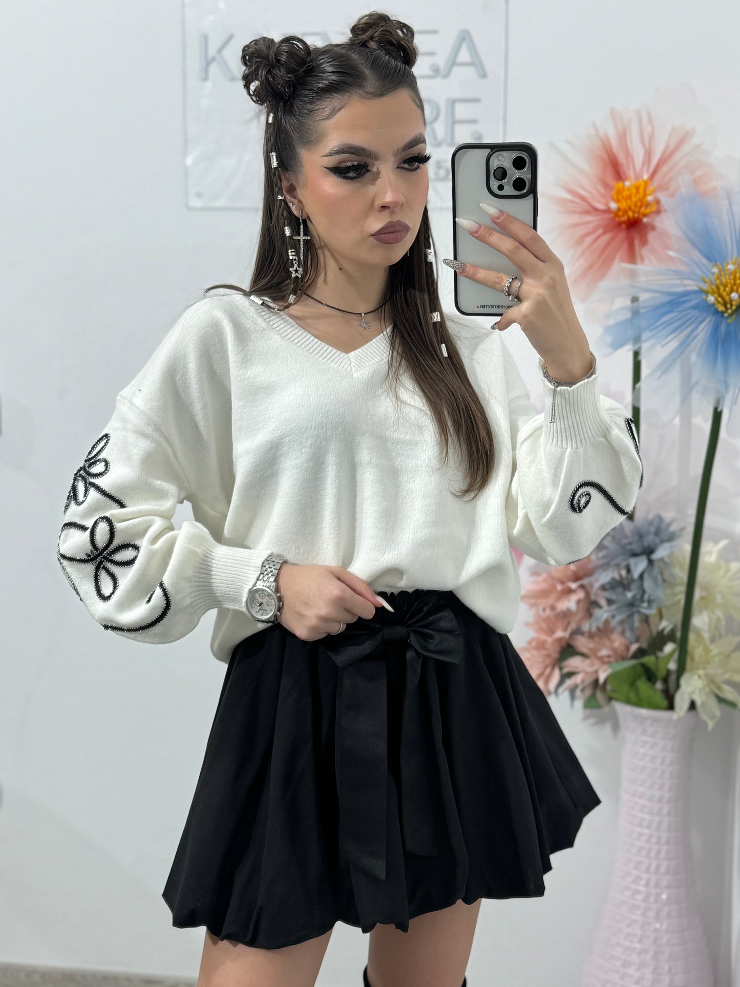 Pulover cu detalii argintii GYA