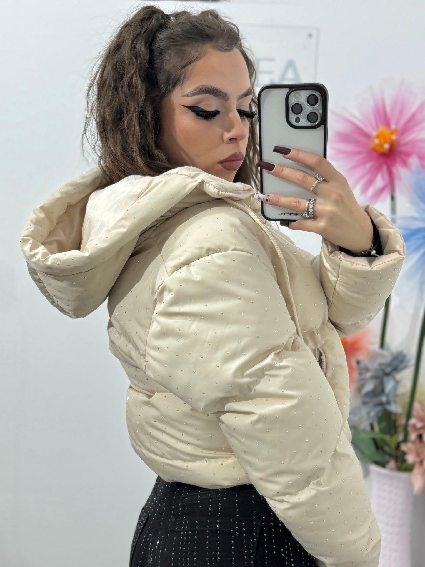 Geacă beige cu cristale ștanțate Tamarra