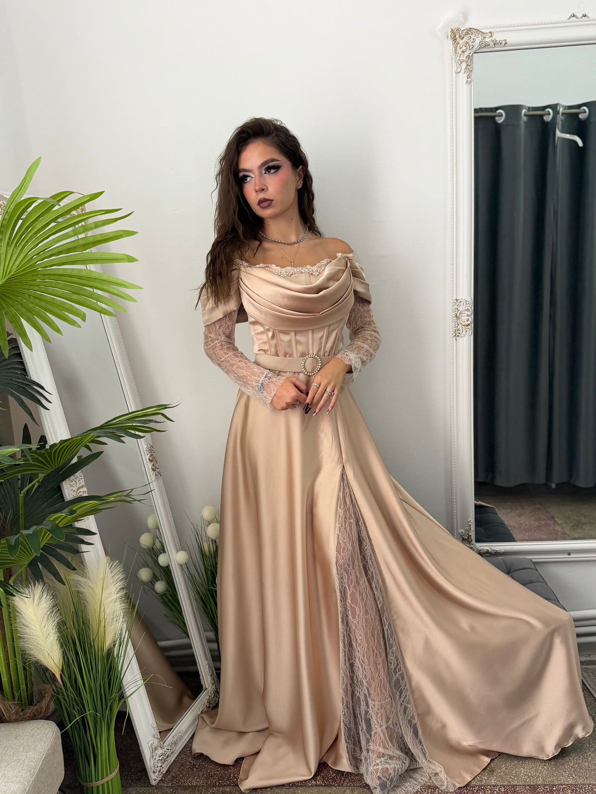 Rochie elegantă crem tip prințesă LUXURY