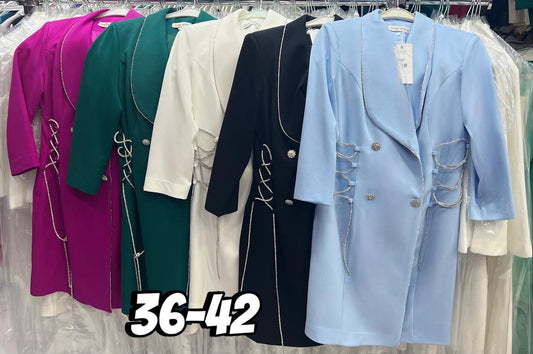 Rochie tip sacou alba cu accesoriu în talie Carla