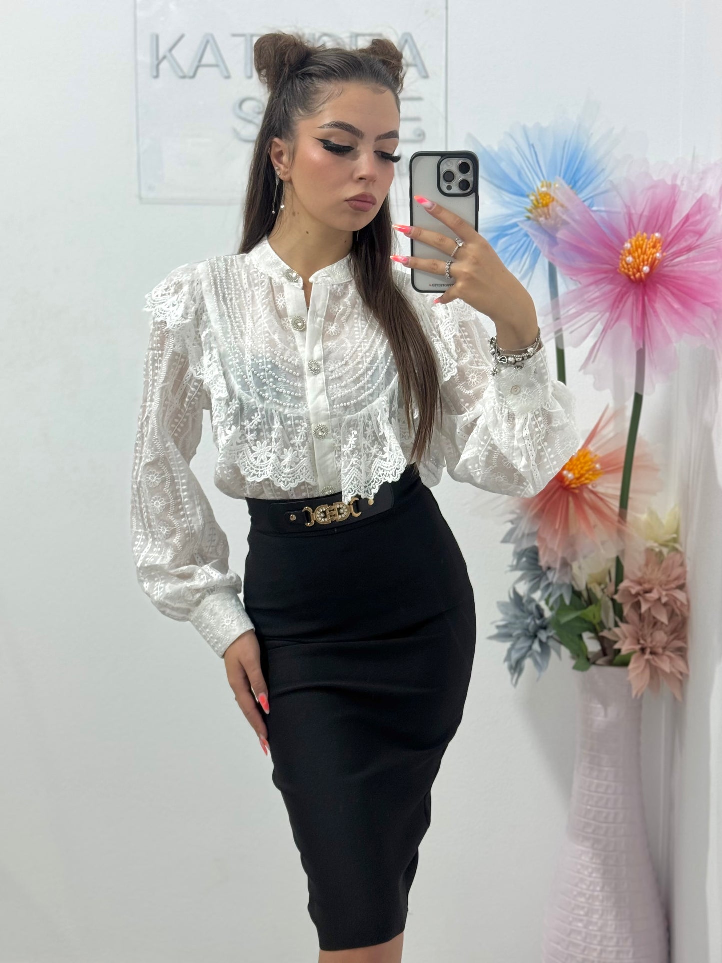 Cămașă cu dantelă și perle albă Elena