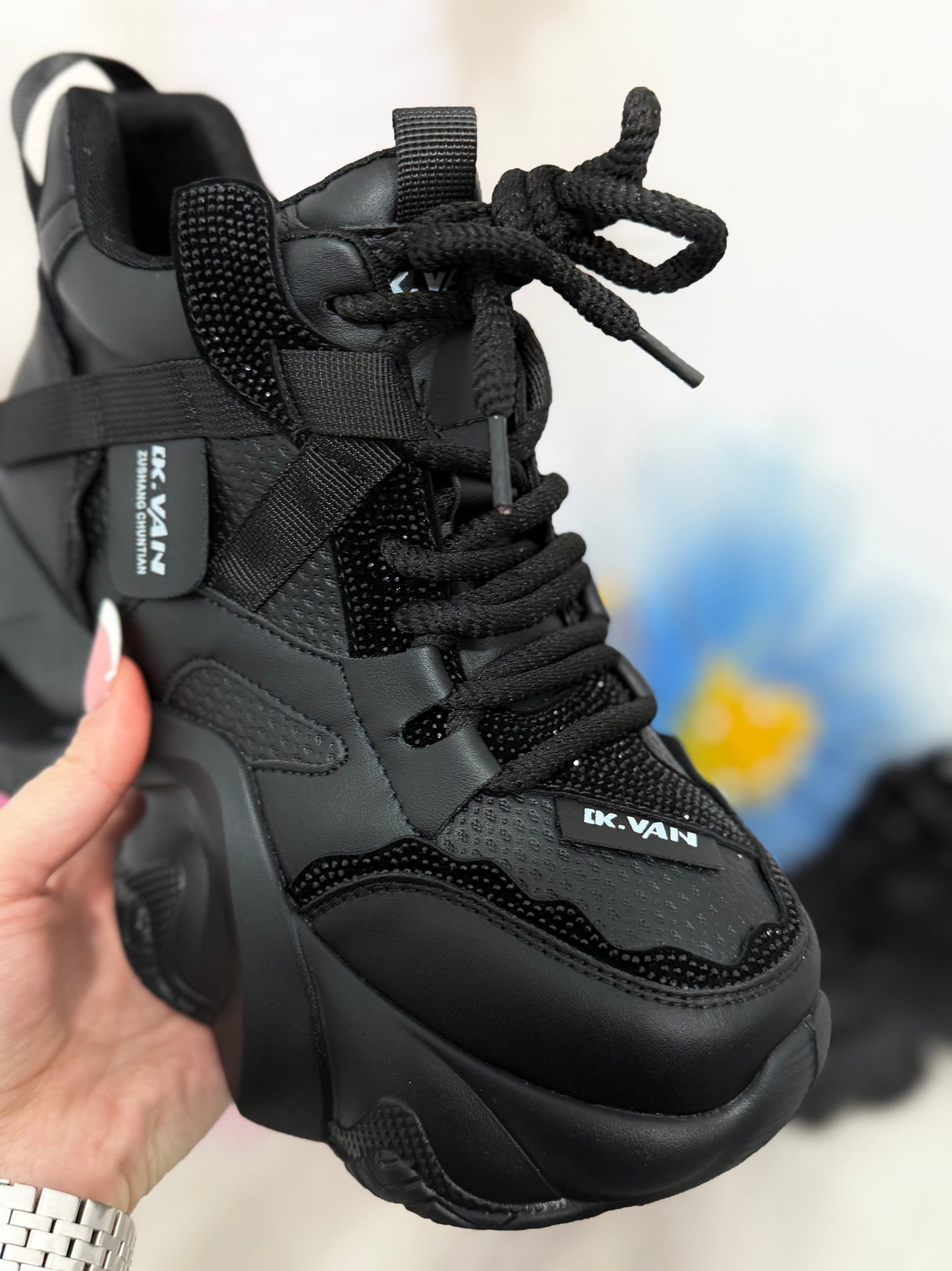 Adidași L.K VAN Black