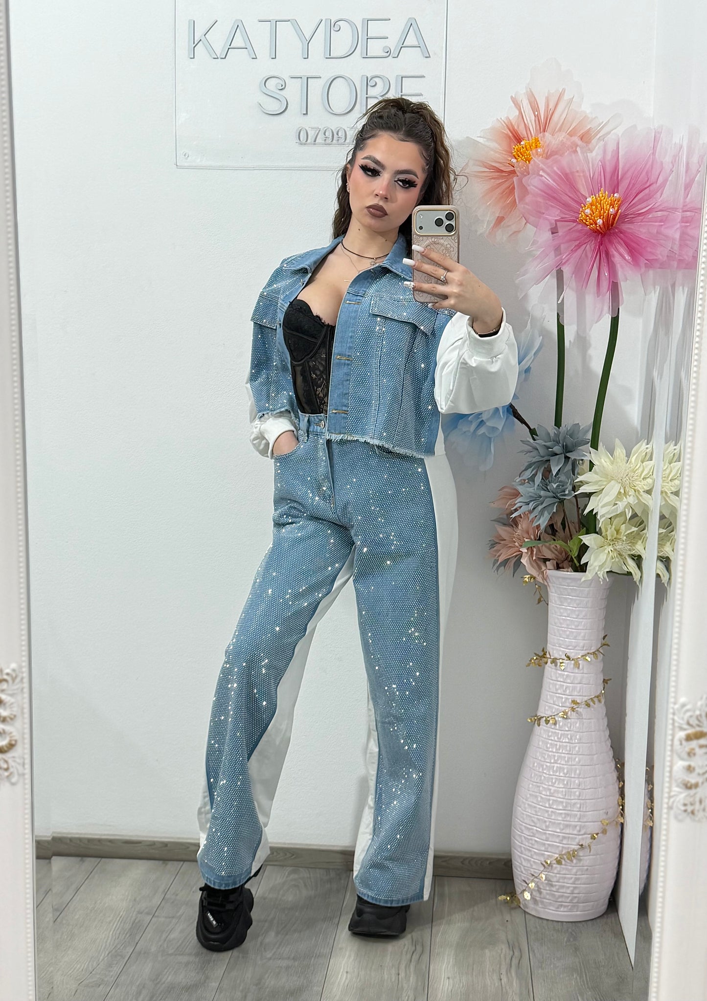 Compleu din denim cu strasuri – geacă & pantaloni ANDREEA