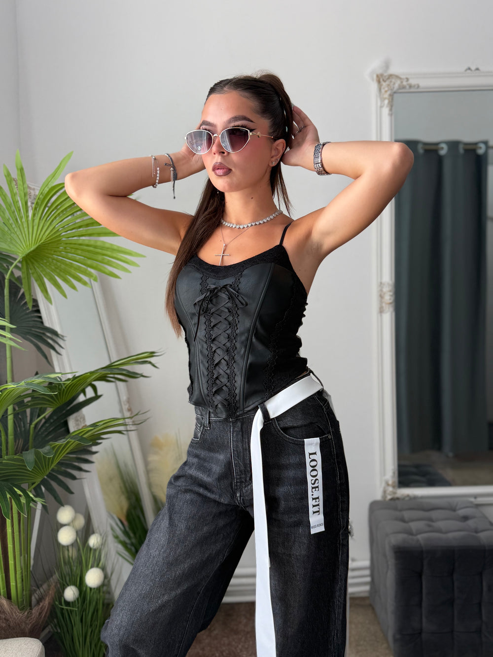 Top tip corset din imitație de piele negru