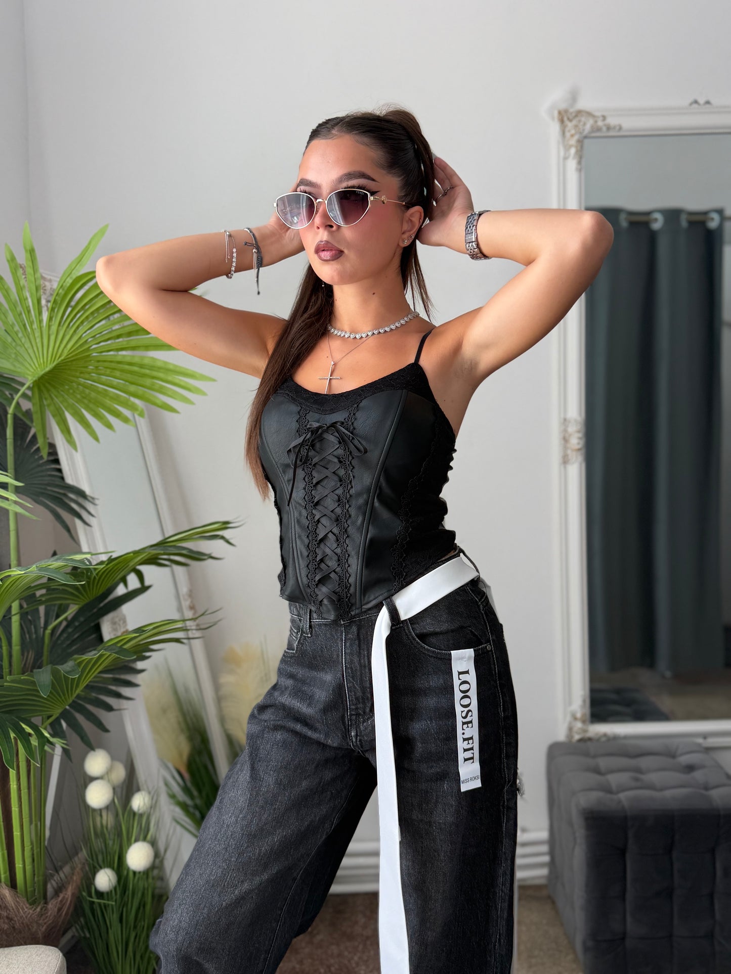 Top tip corset din imitație de piele negru