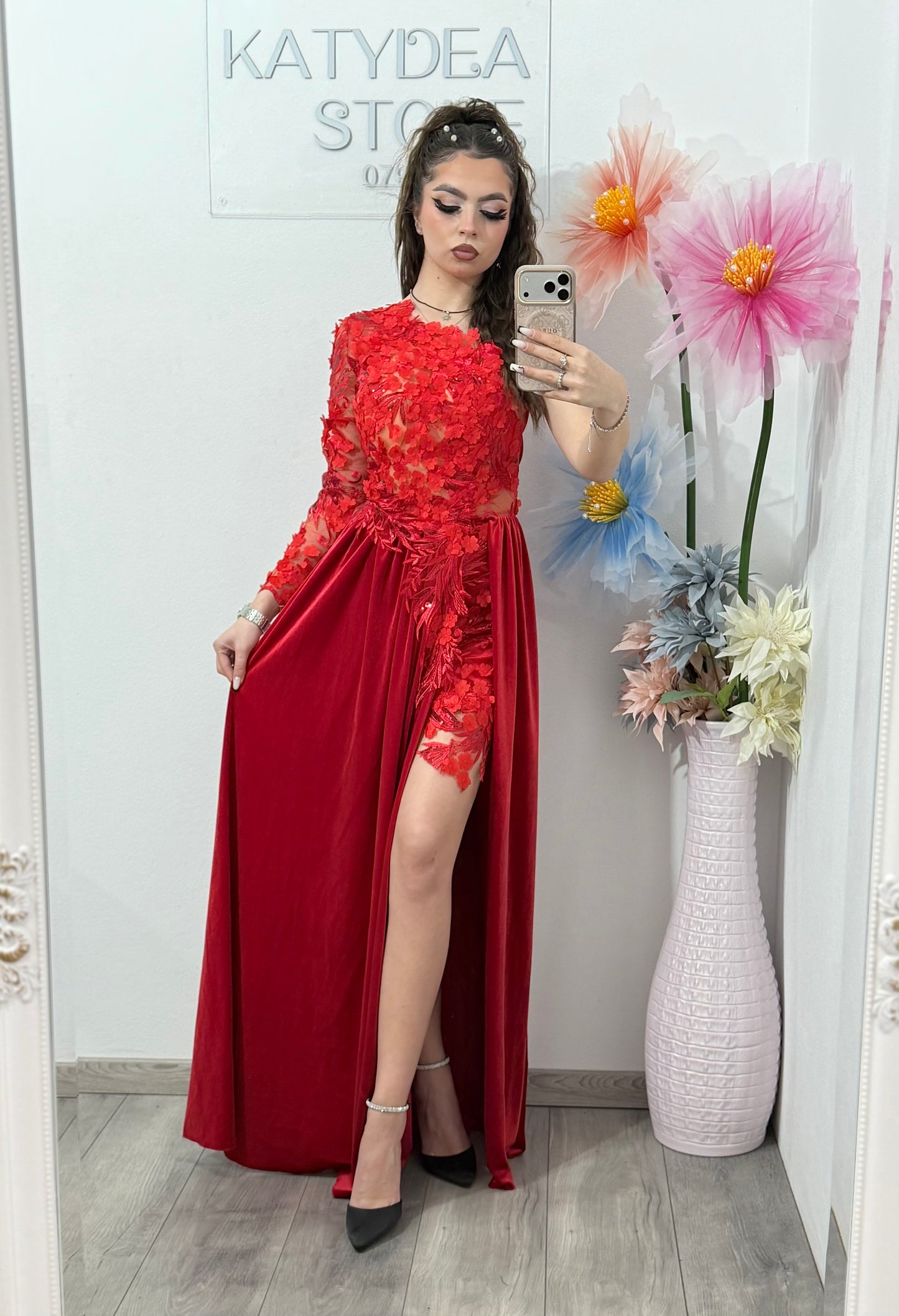 Rochie rosie spectaculoasă din catifea și dantelă DELUXE