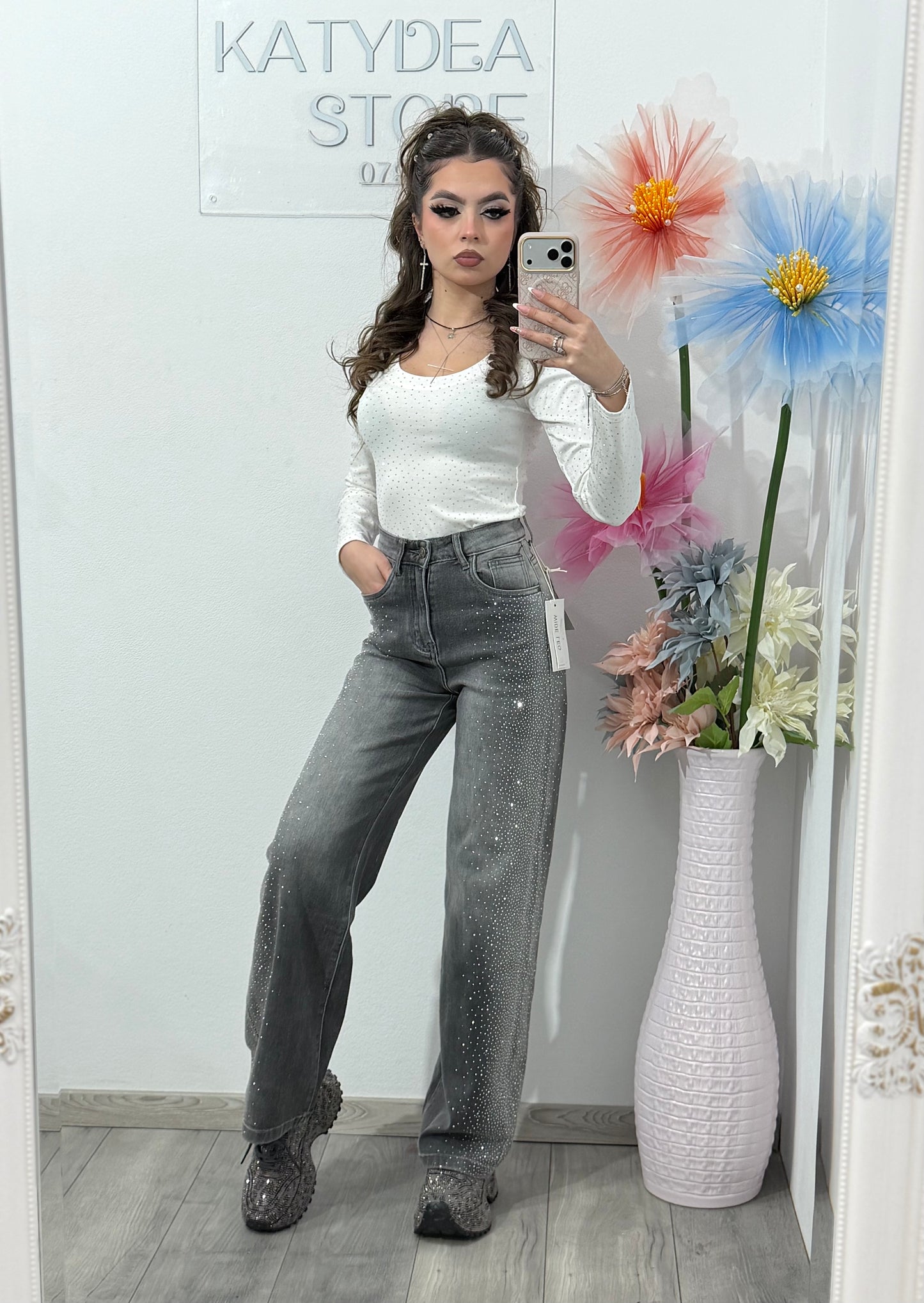 Blugi WideLeg gri cu cristale ștanțate MARA