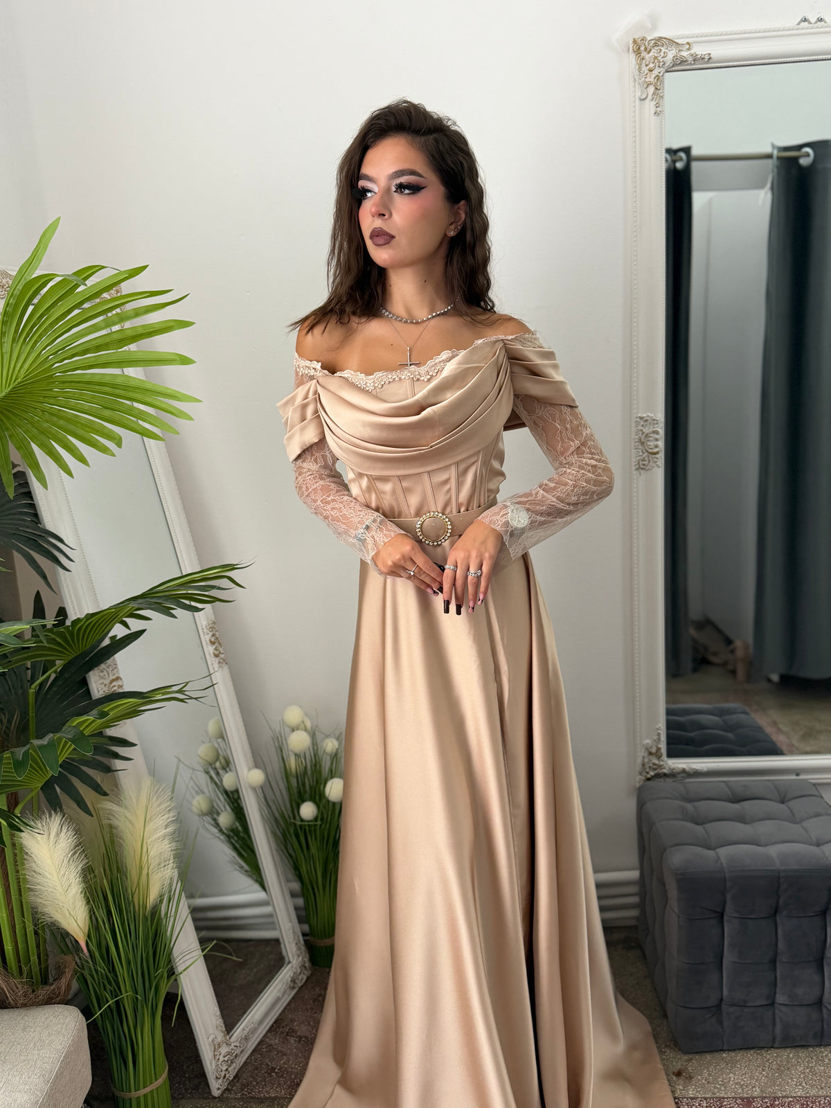 Rochie elegantă crem tip prințesă LUXURY