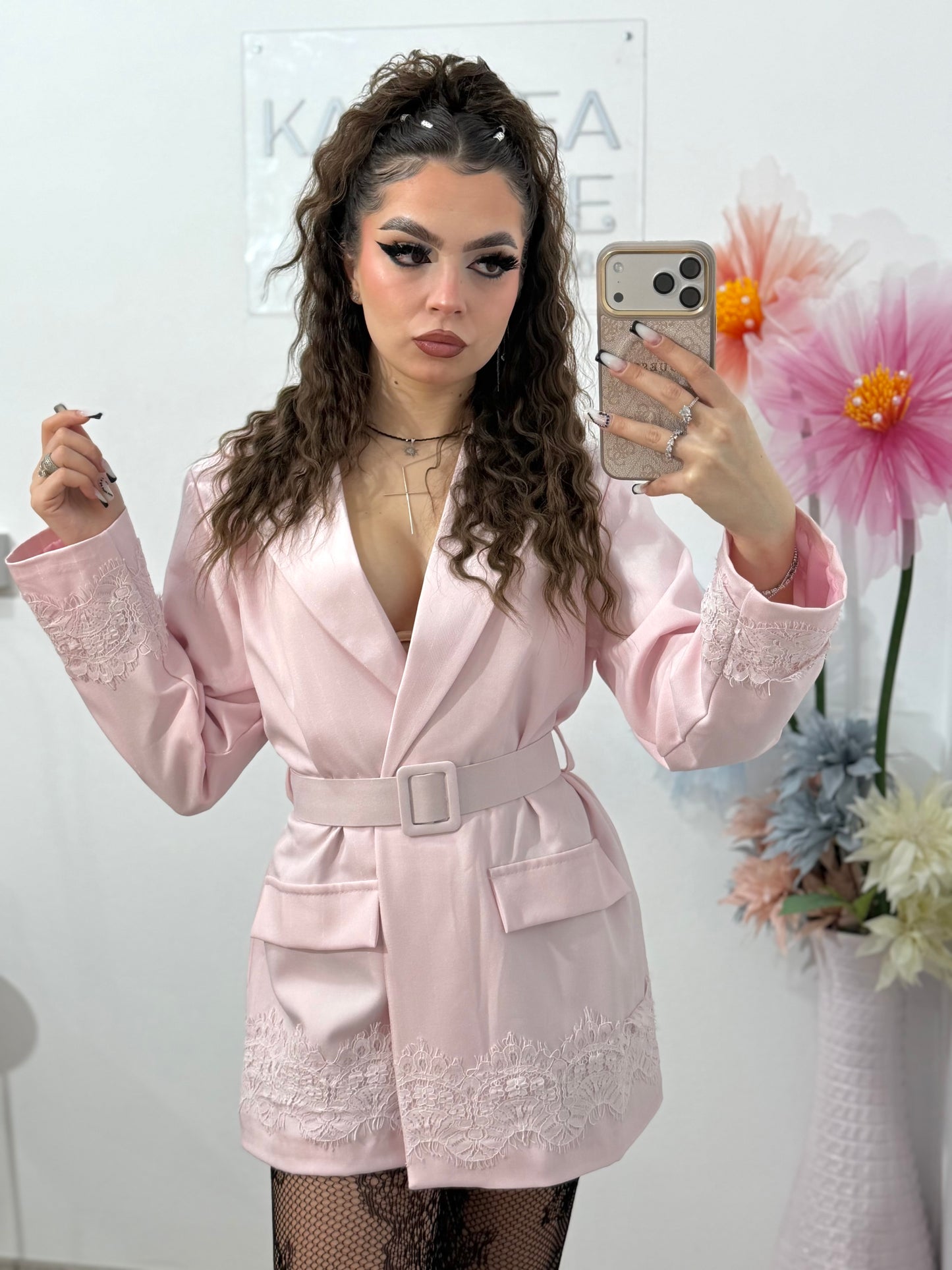 Sacou cu dantelă și curea roz ANDREEA