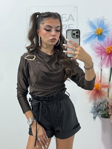 Bluză cu cristale ștanțate și broșă Grațiela