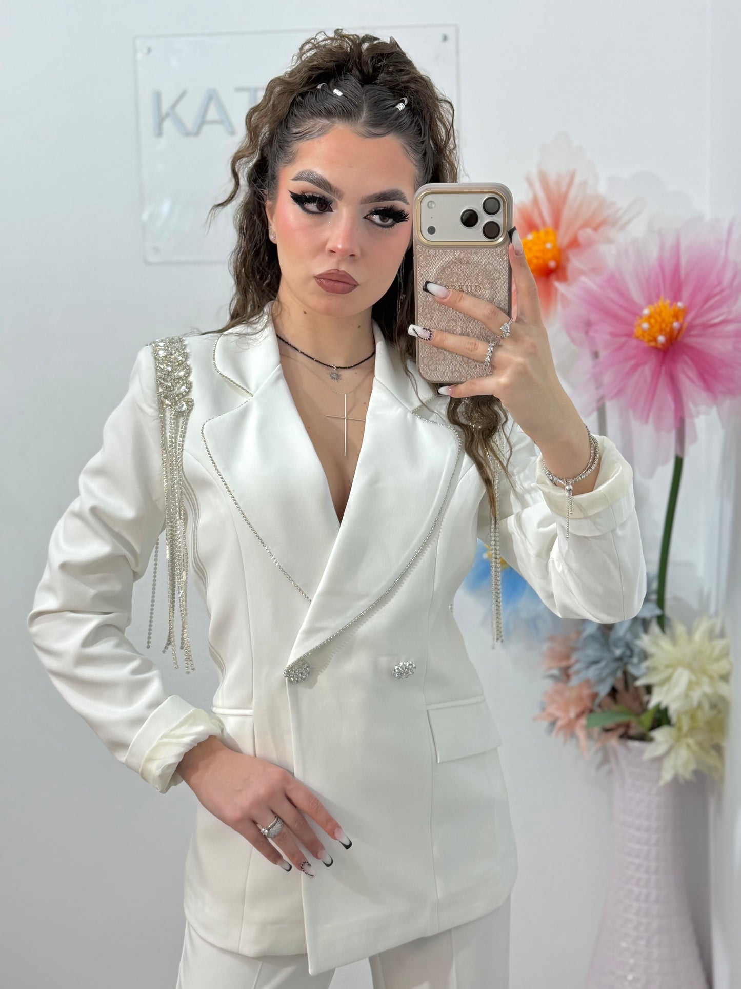 Costum elegant cu epoleți alb ANDREEA