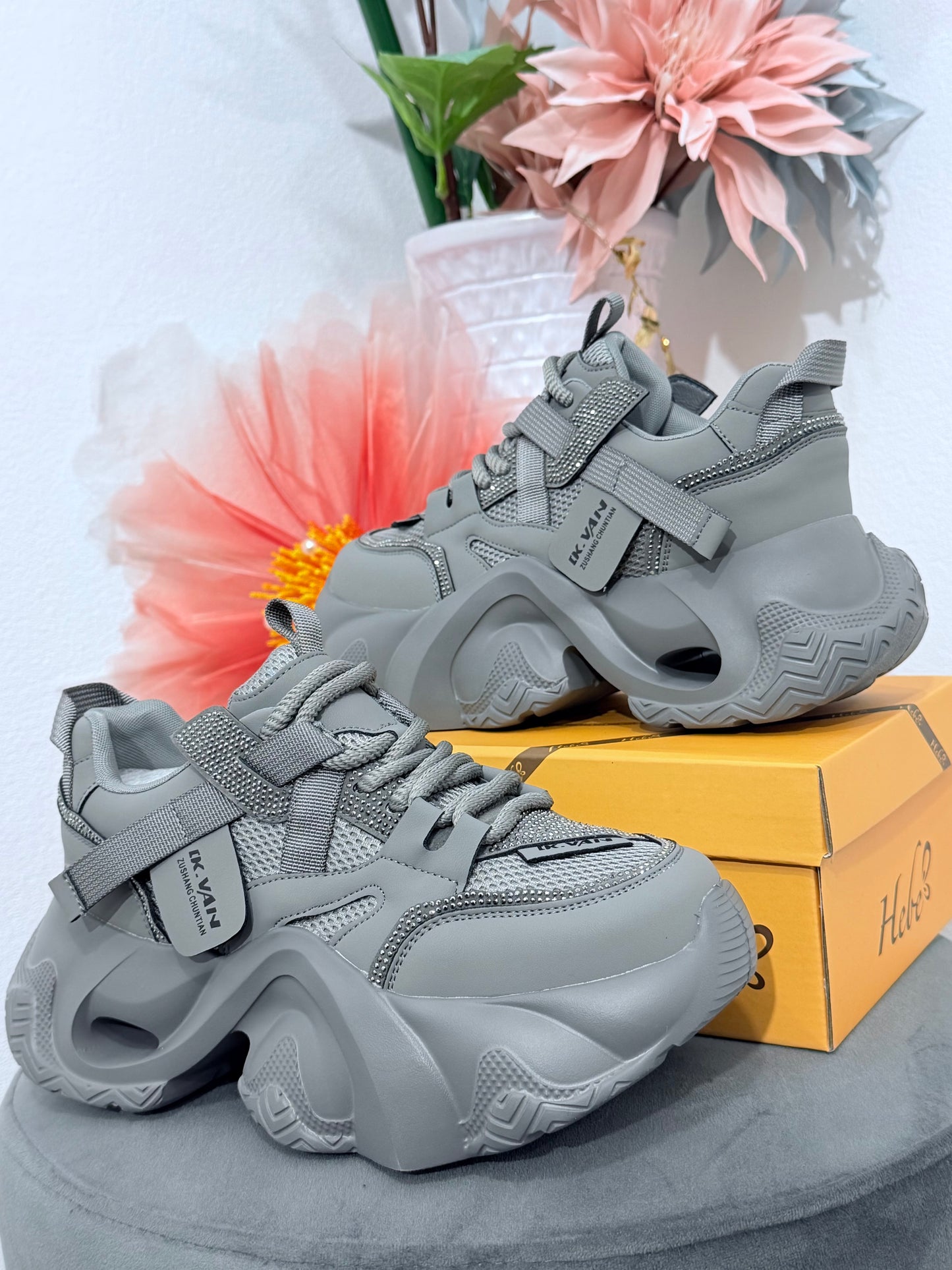 Adidasi VAN cu cristale ștanțate gri