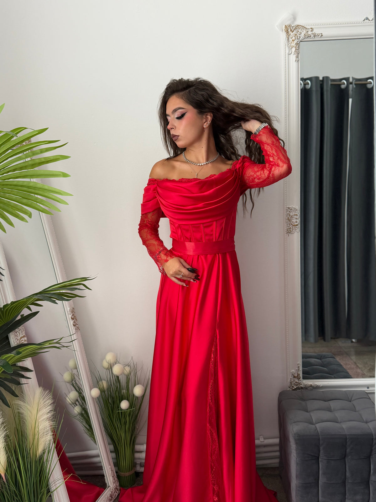 Rochie elegantă roșie tip prințesă LUXURY