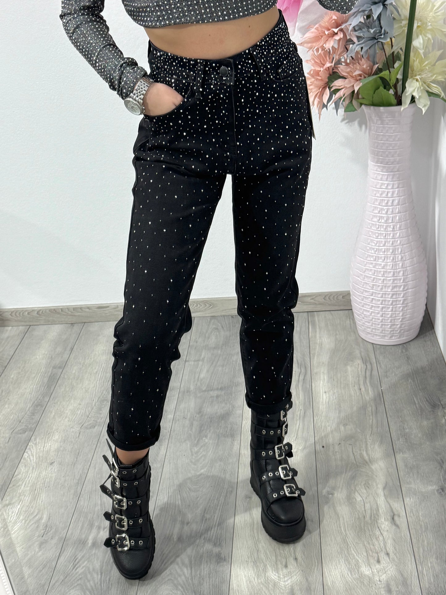 Jeans MOM Fit negri cu cristale ștanțate KATE