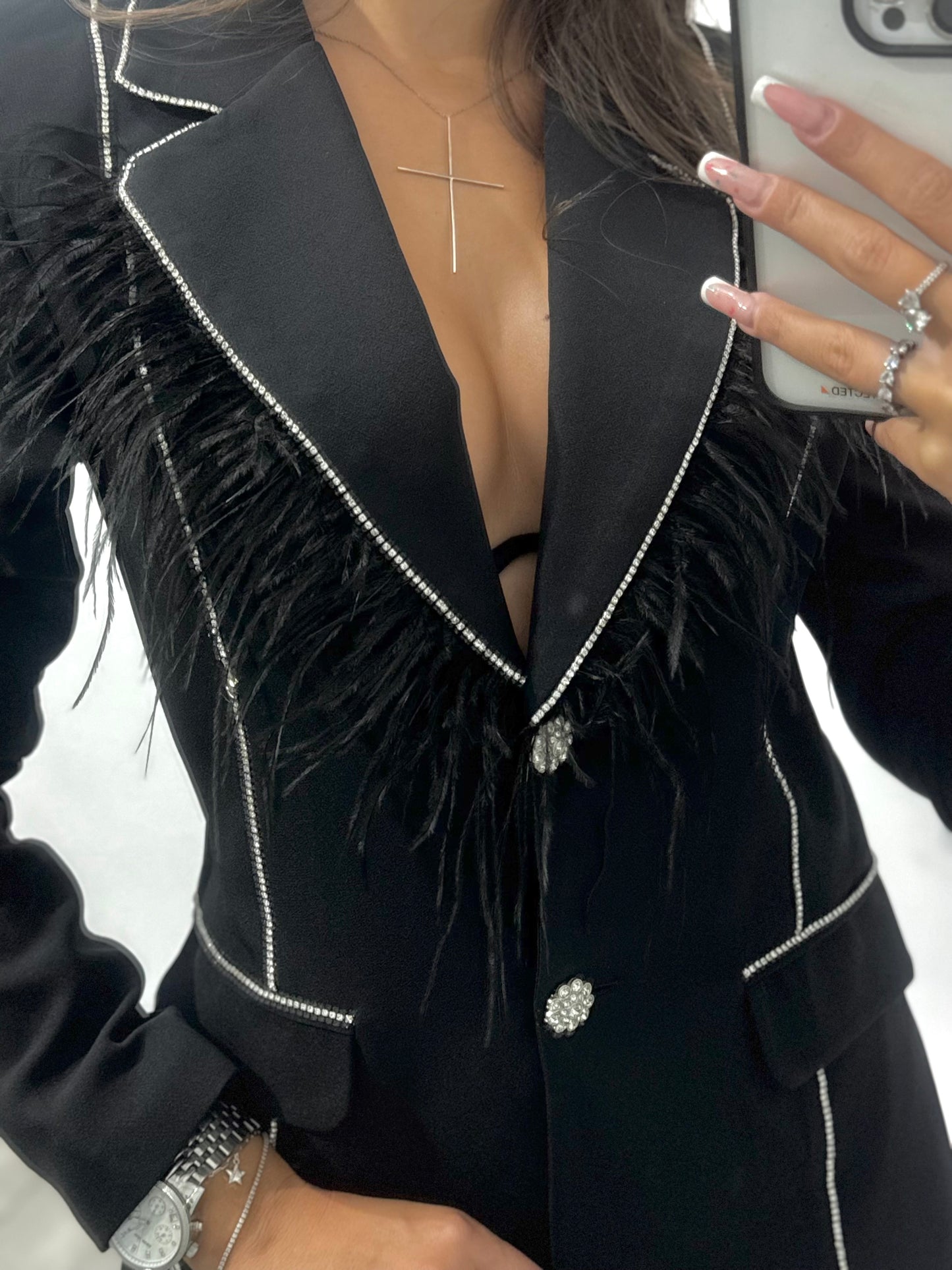 Costum elegant cu cristale și pene negru Carina