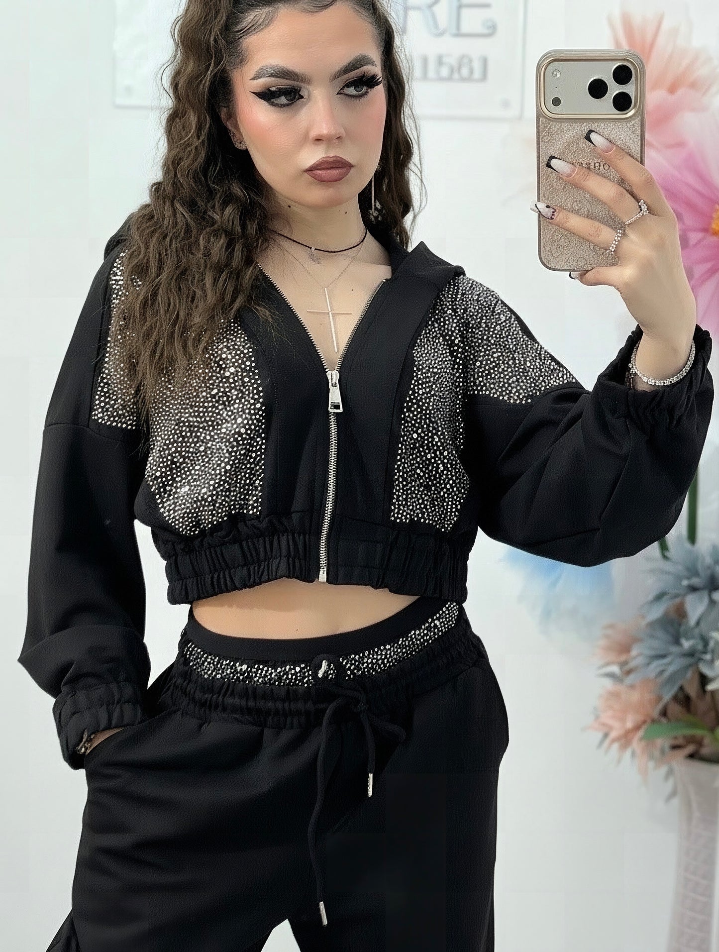 Compleu cu aplicații strălucitoare ANNE