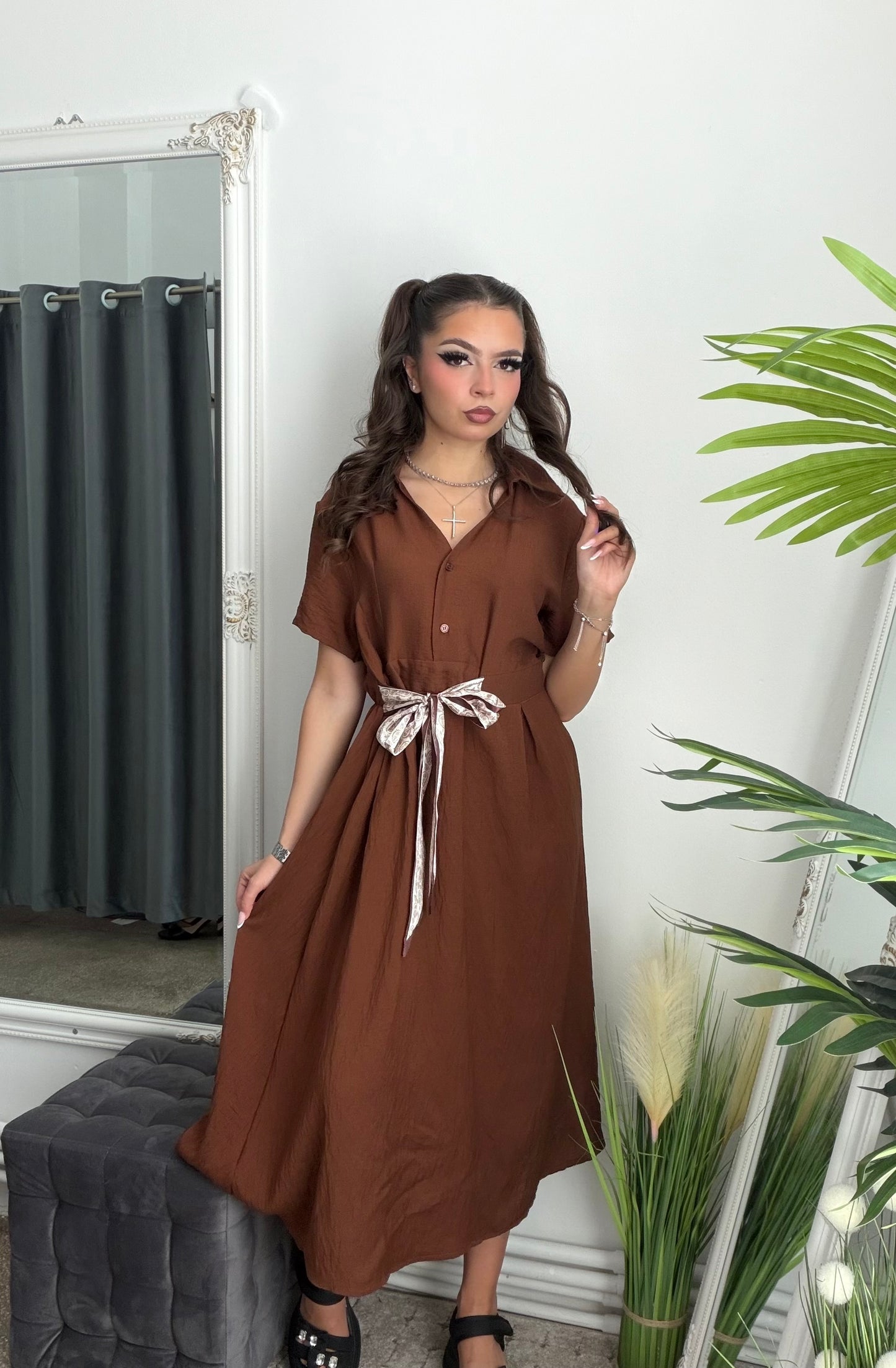 Rochie midi din în TONY maro