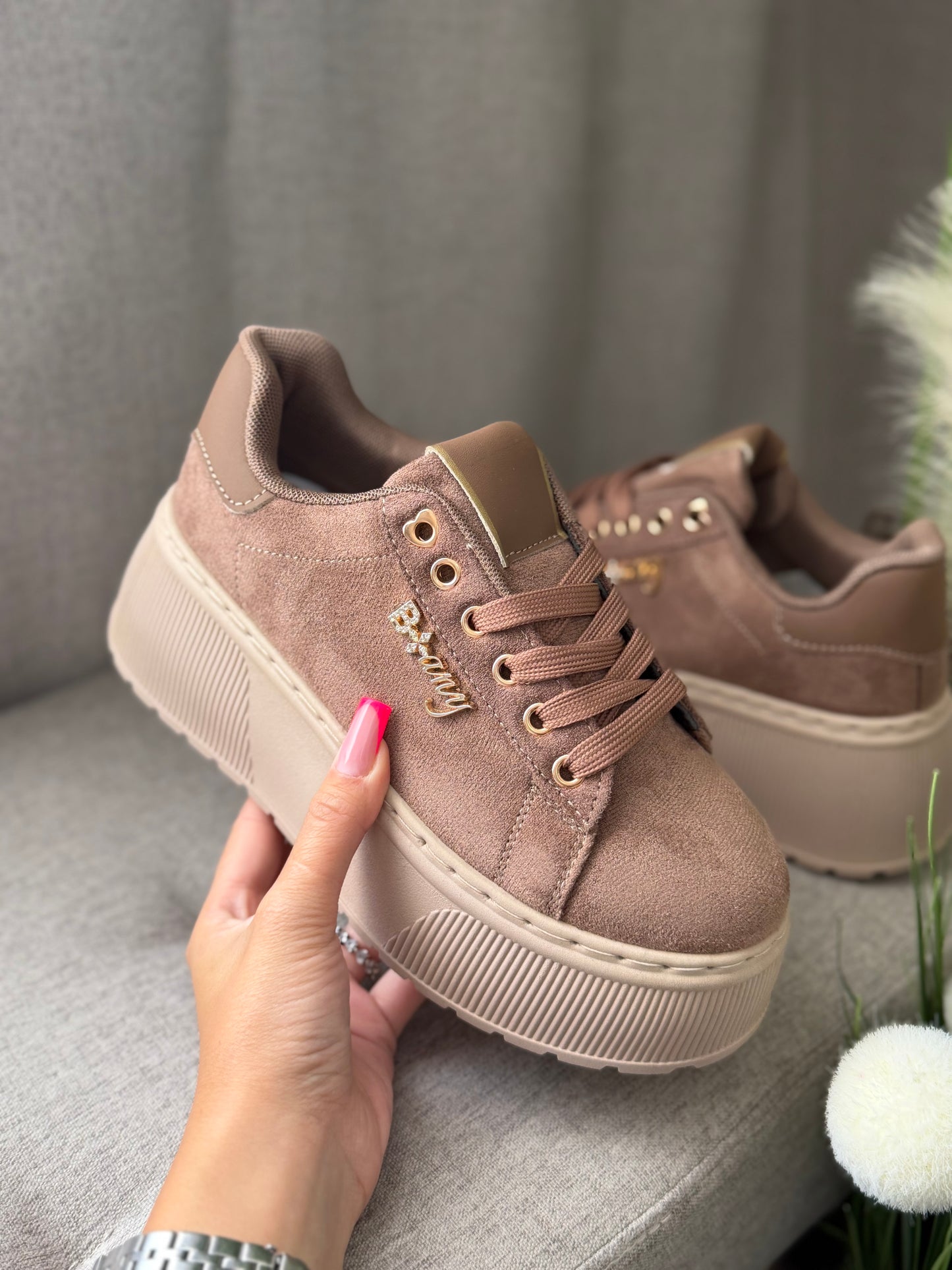 Adidasi VELVET BROWN