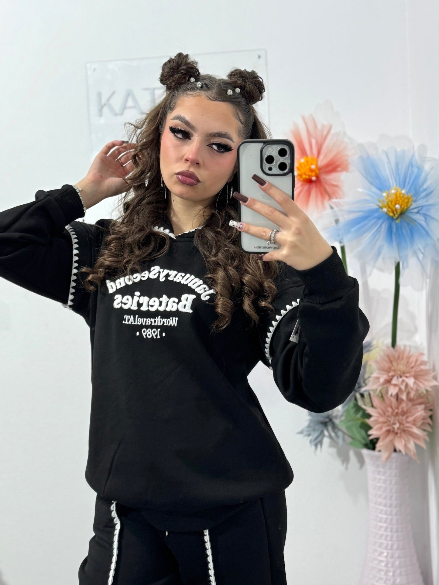 Trening Casual „January Second Batteries” – Set Hanorac + Pantaloni model vătuit NEGRU