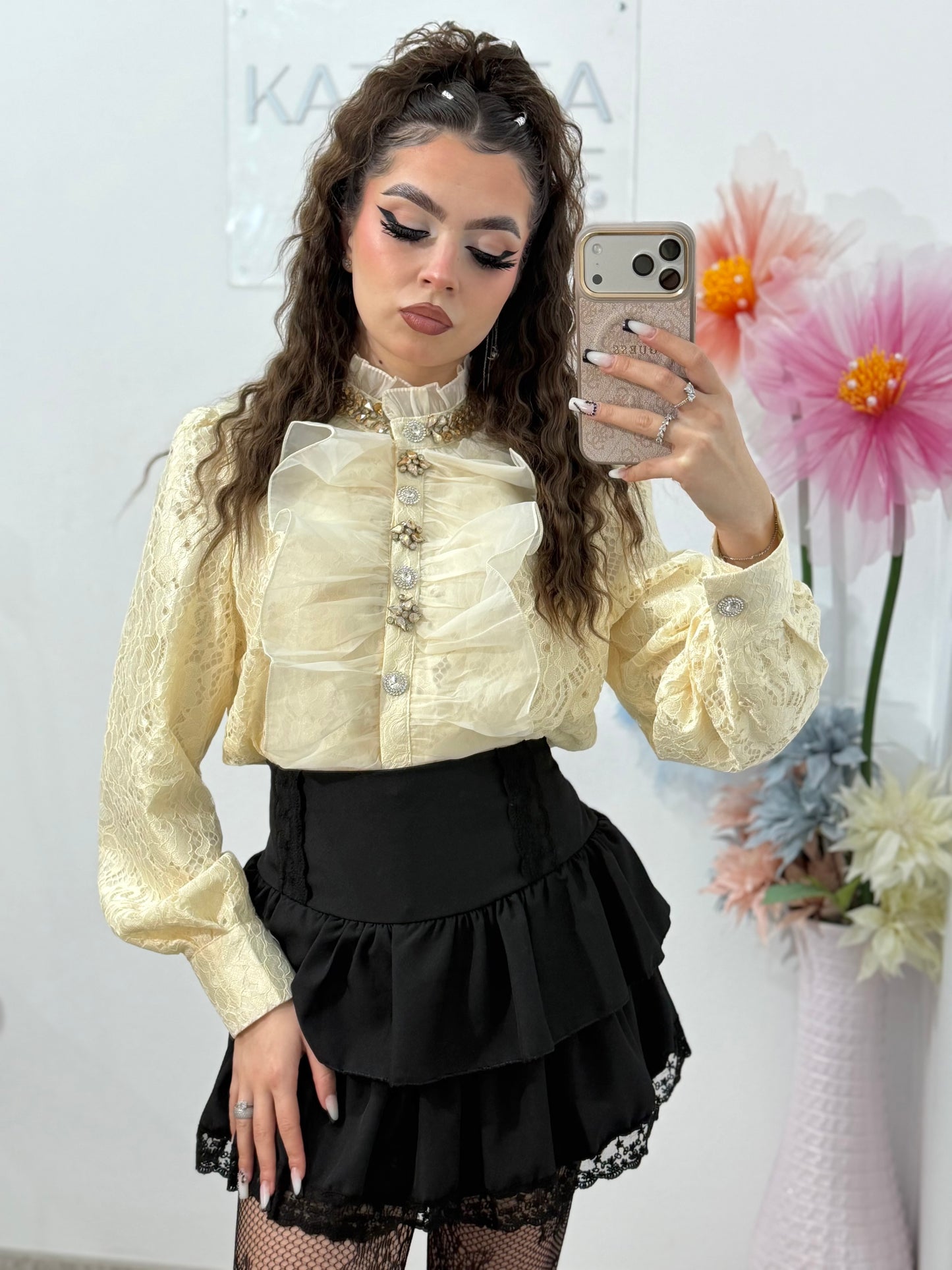 Cămașă cu broderie și bijuterii MARA