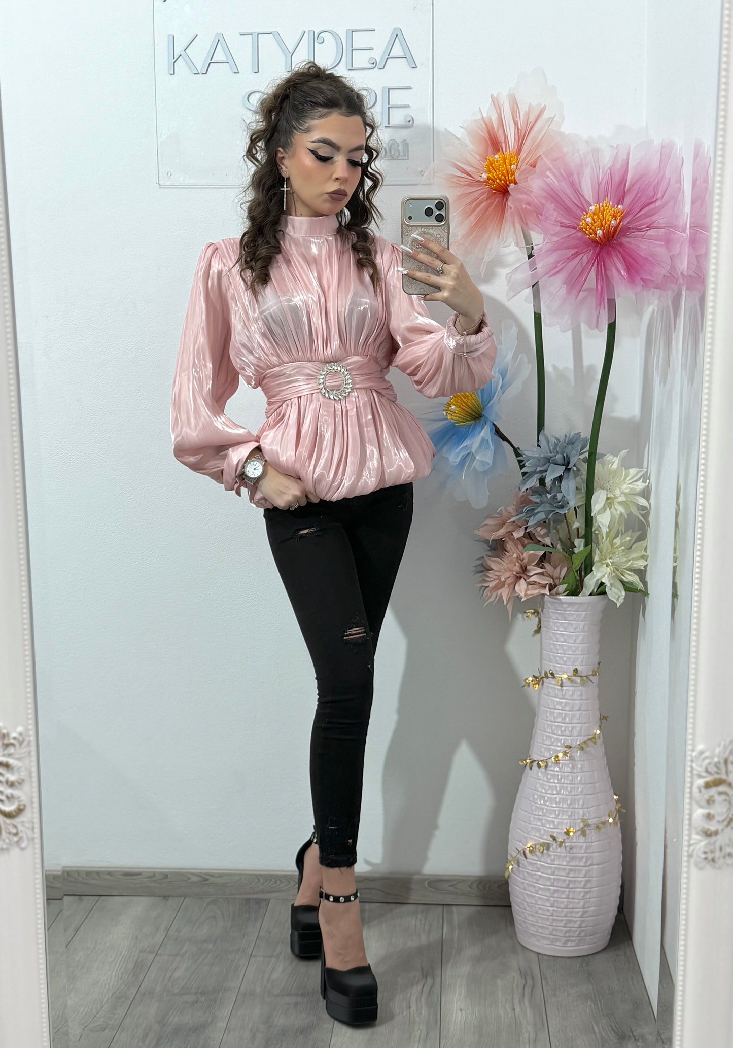 Cămașă elegantă din satin pentru femei, cu mâneci lungi și talie marcată ROZ