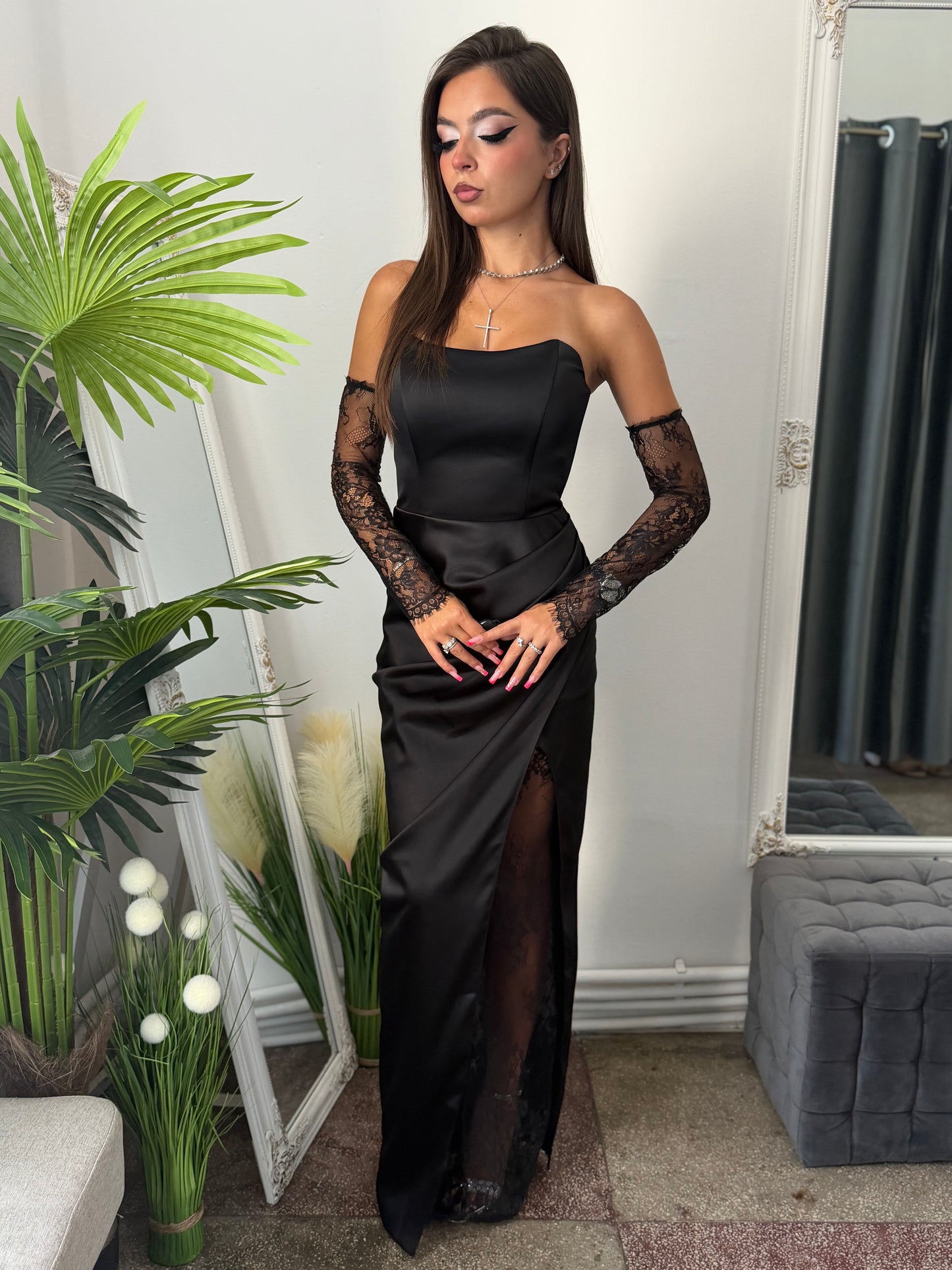 Rochie din tafta și dantelă neagră ELEGANCE