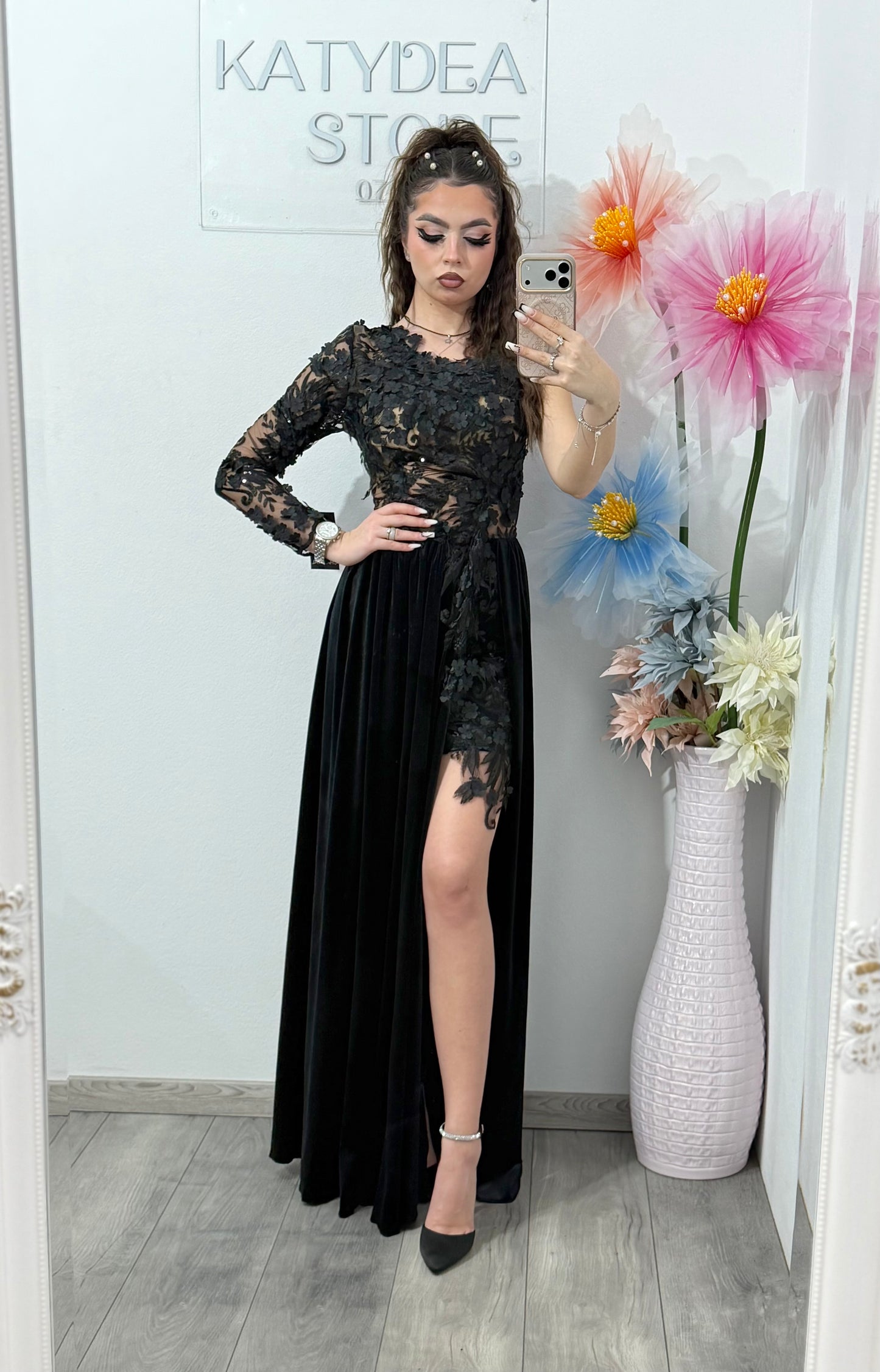 Rochie neagră spectaculoasă cu catifea și dantelă DELUX