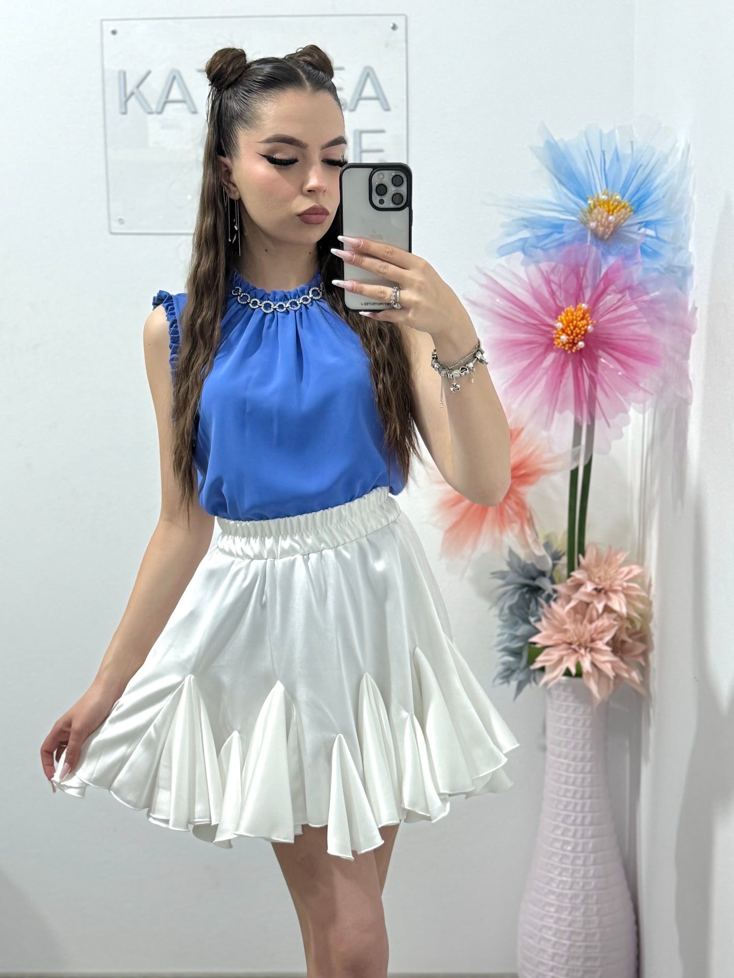 Maieu elegant cu lanț albastru Chloe