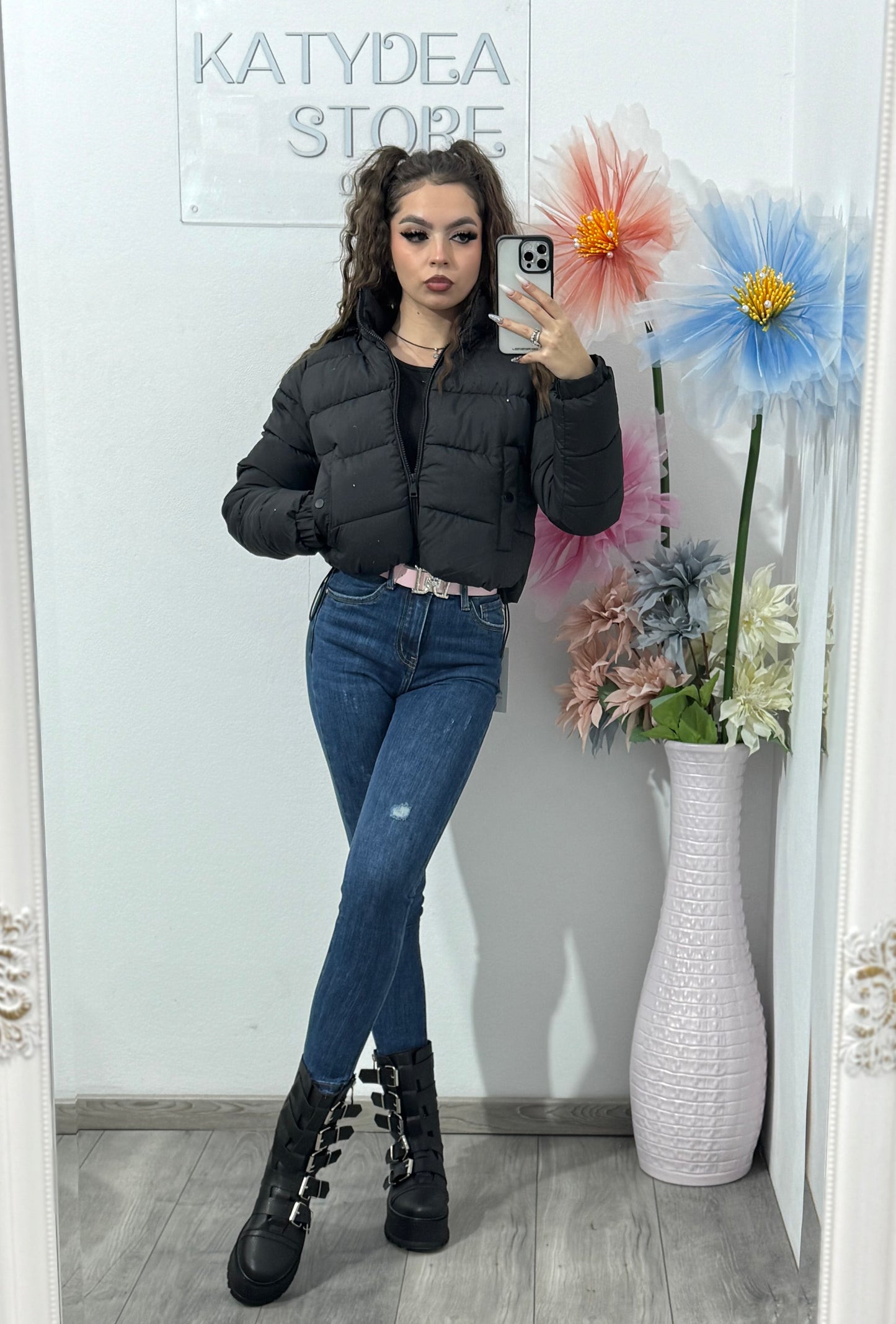 Geacă cu cristale negre ștanțate SORINA