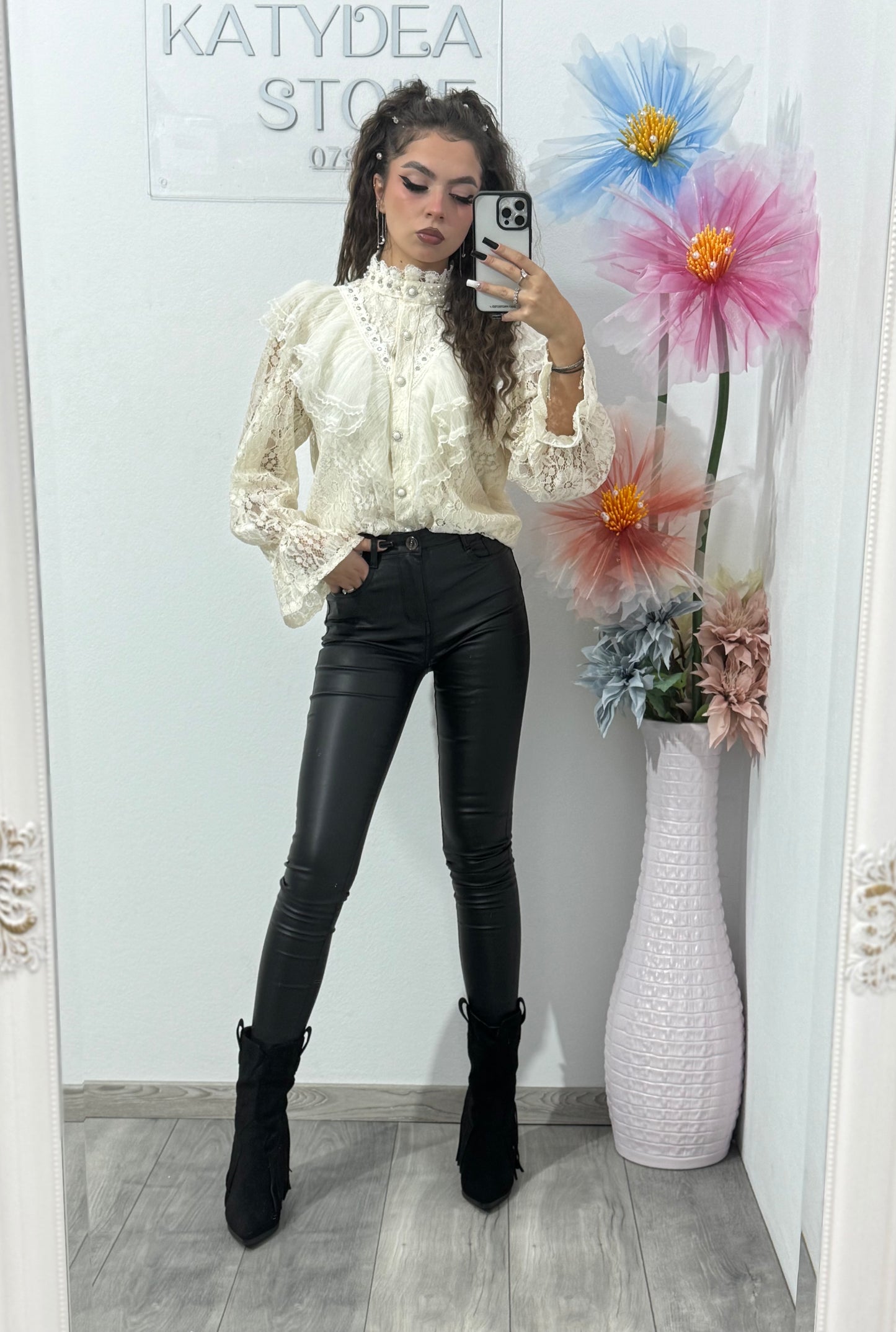 Cămașă cu dantelă și cristale Glam