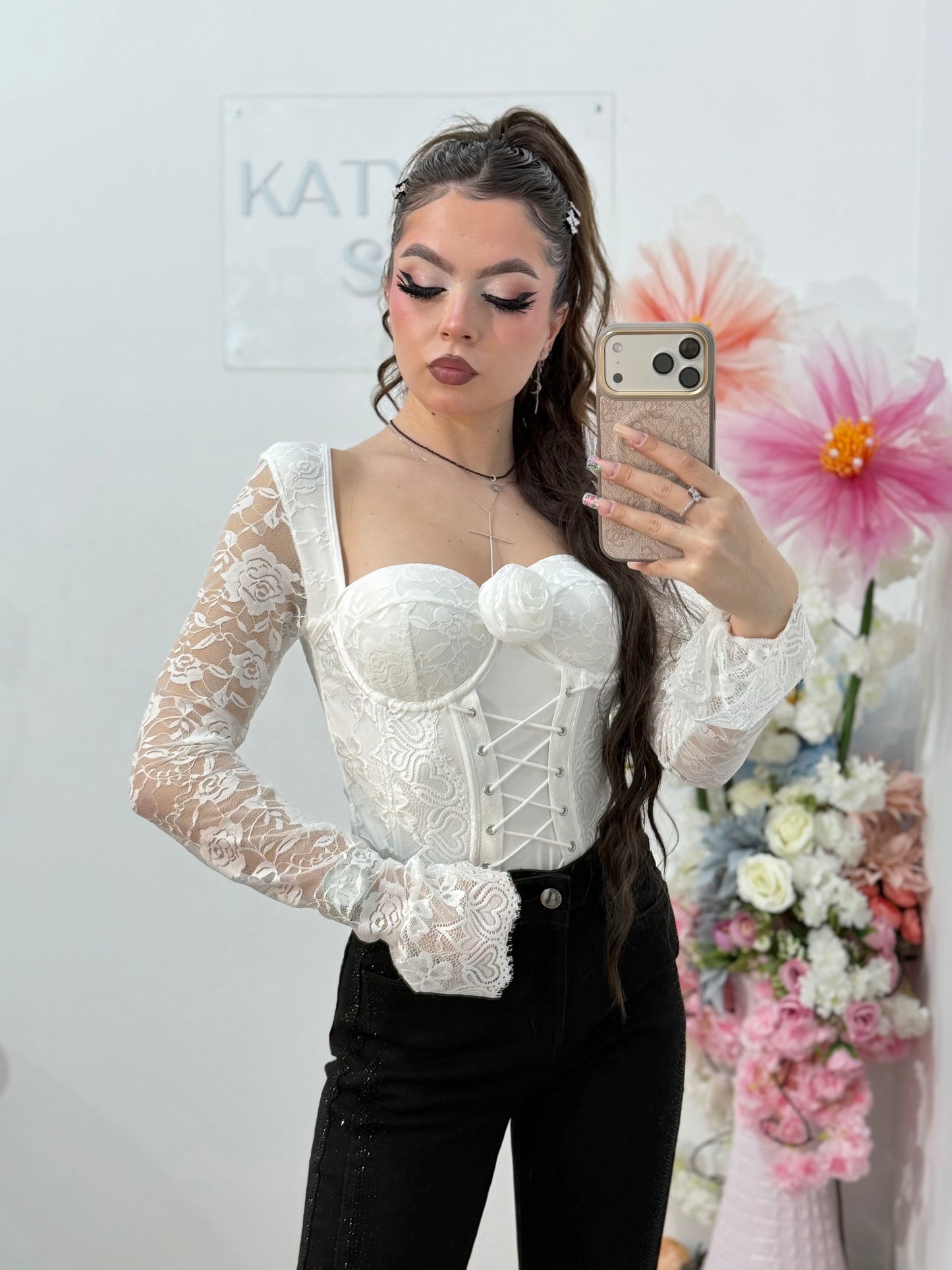 Corset din dantelă cu trandafiri DENISSA