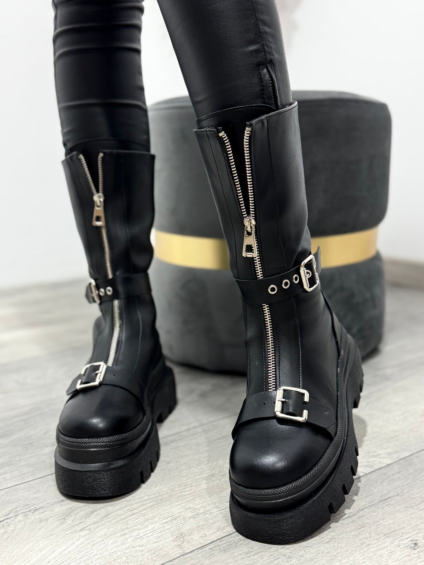 Bocanci cu fermoar și catarame LISA