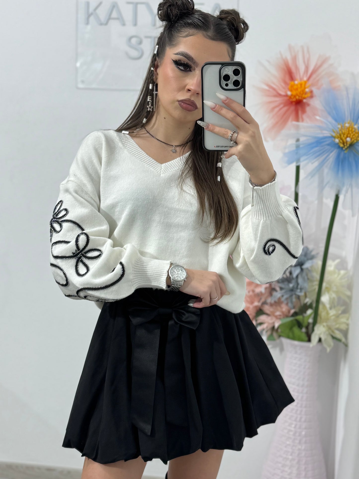 Pulover cu detalii argintii GYA