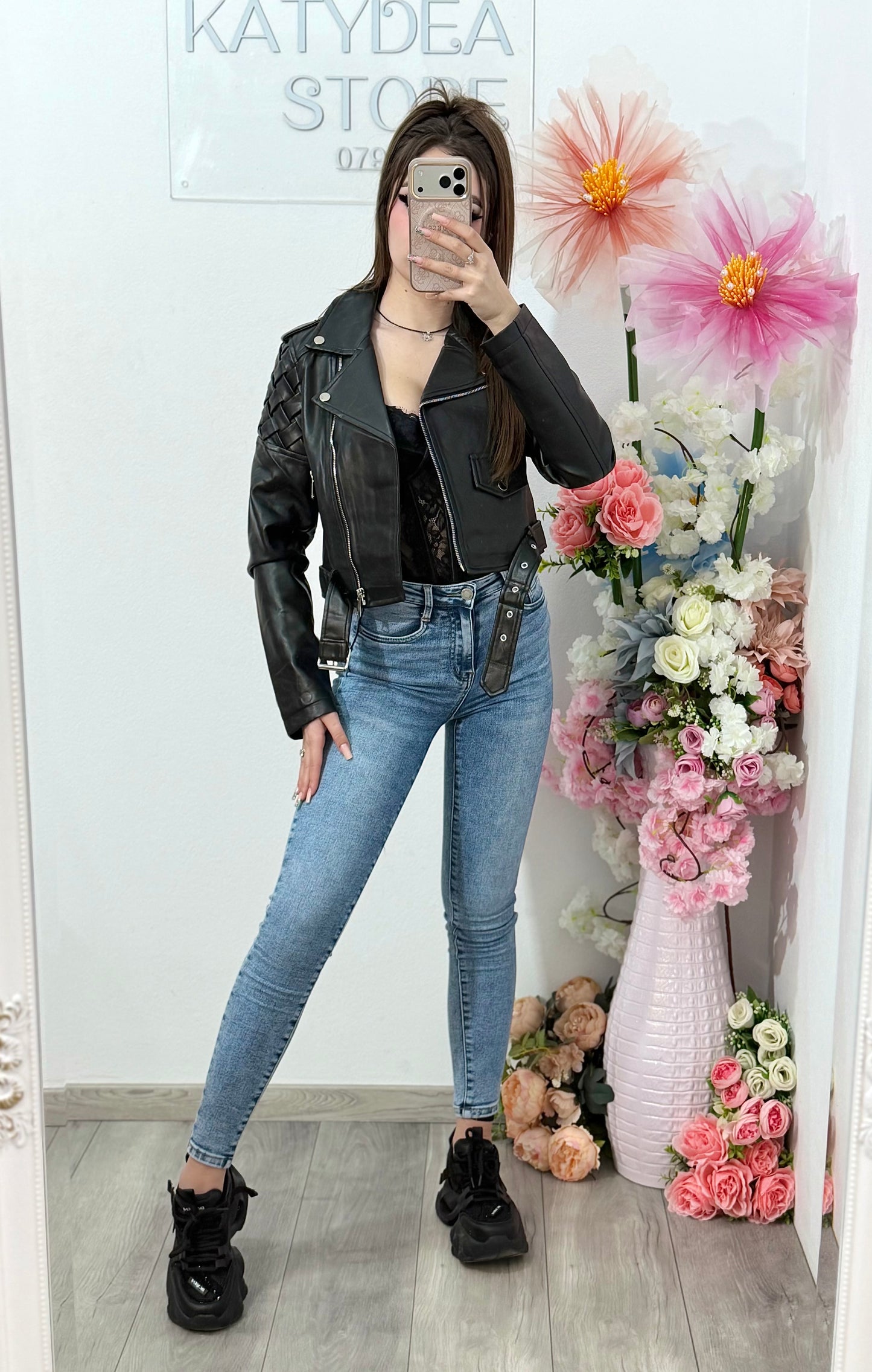 Geacă din imitație de piele cu lanț decorativ XONIA