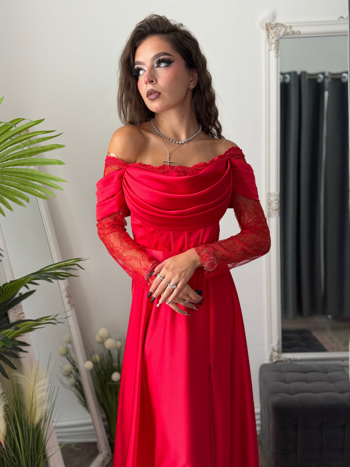 Rochie elegantă roșie tip prințesă LUXURY