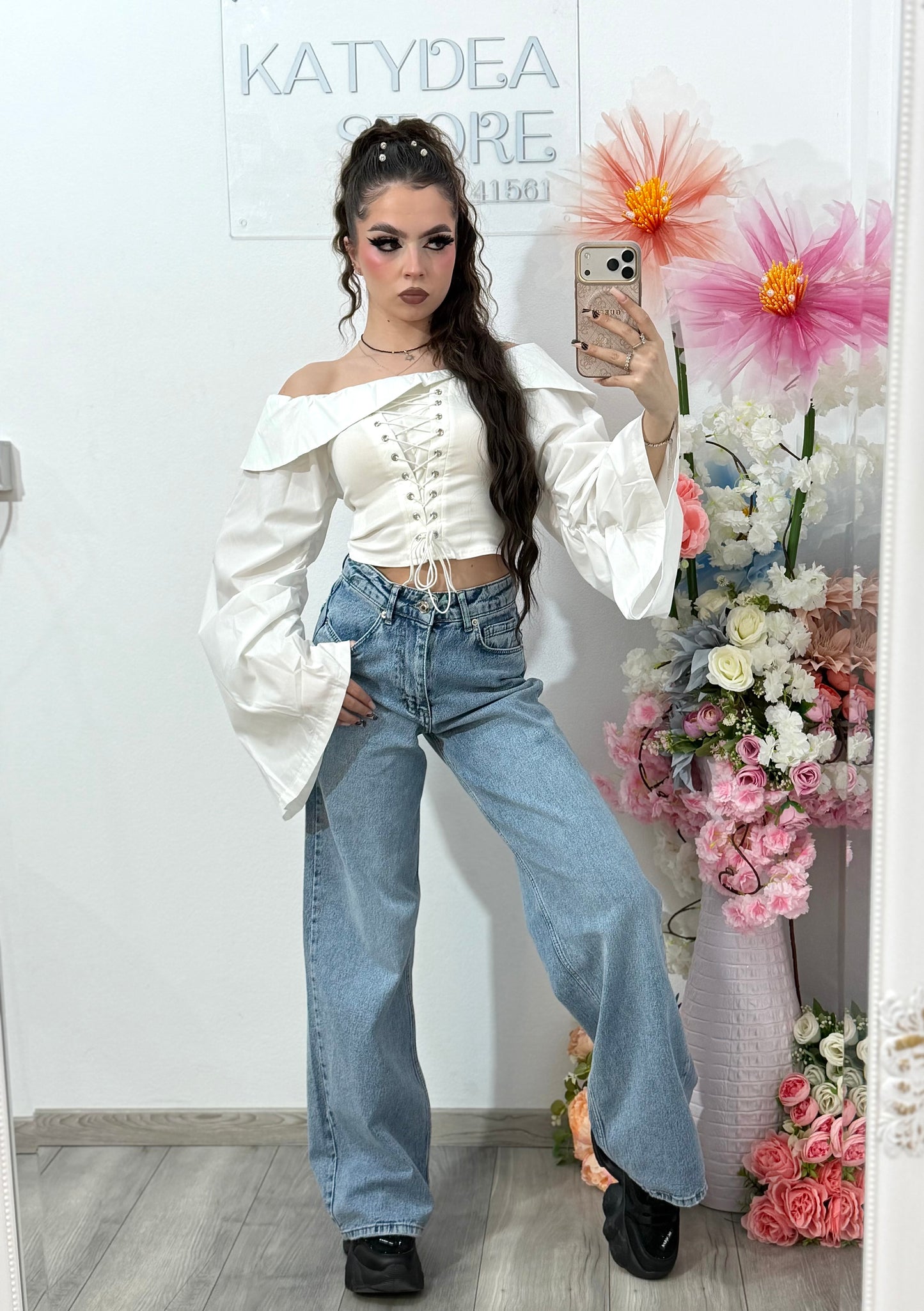 Jeans WideLeg cu buzunar cu piatra roz ștanțată ANELIS