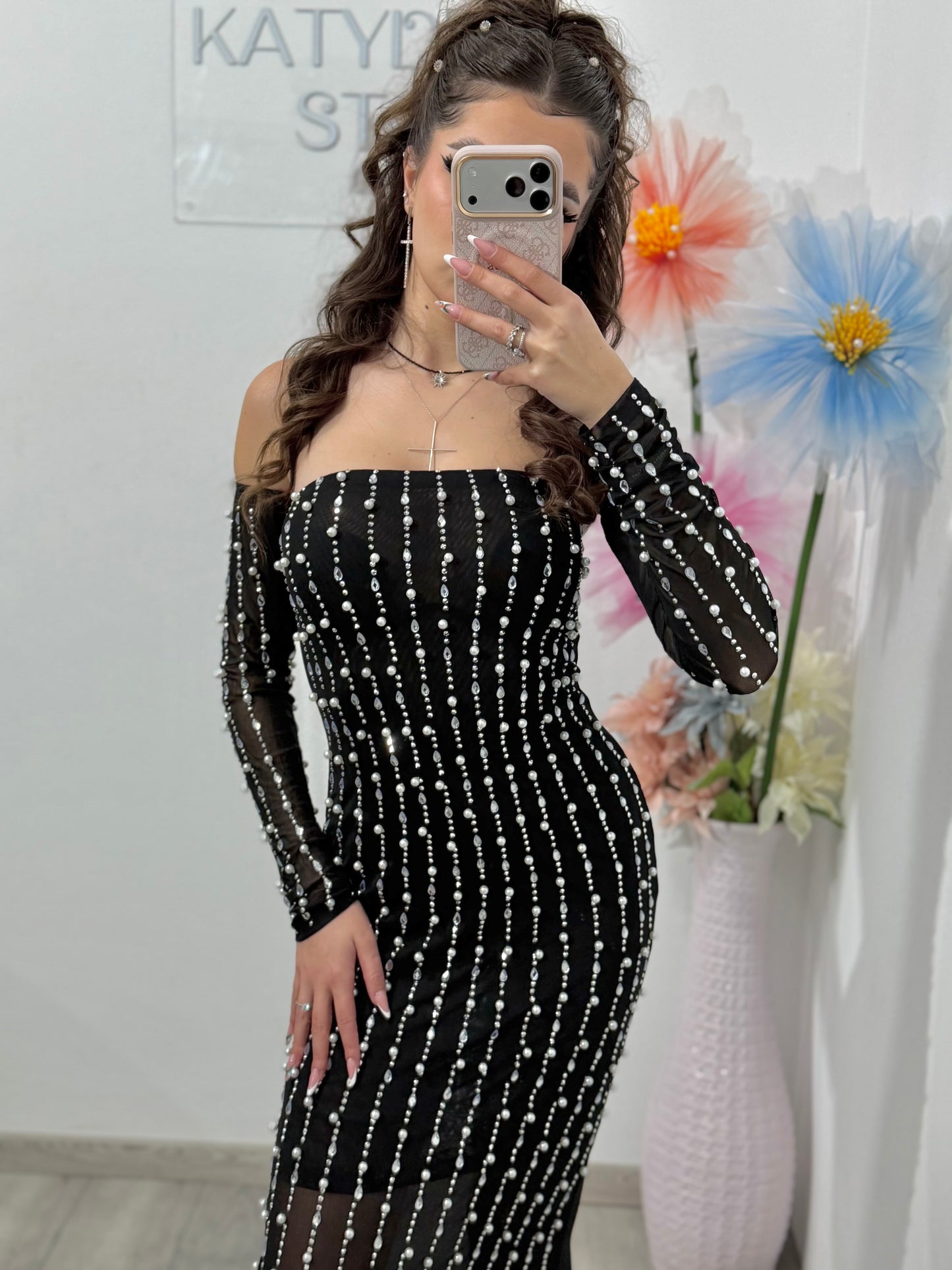 Rochie din dantelă neagră cu cristale și perle RALUKA