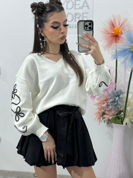 Pulover cu detalii argintii GYA